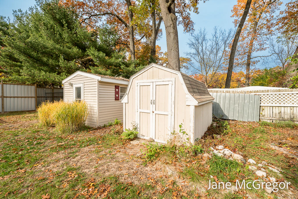 38 N Stewart Street Muskegon MI 49442