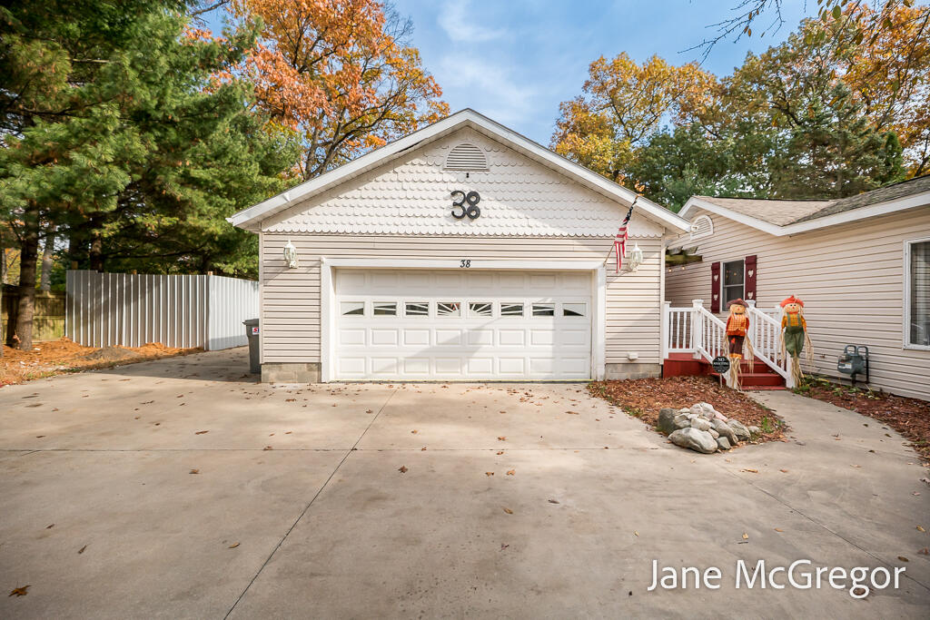 38 N Stewart Street Muskegon MI 49442