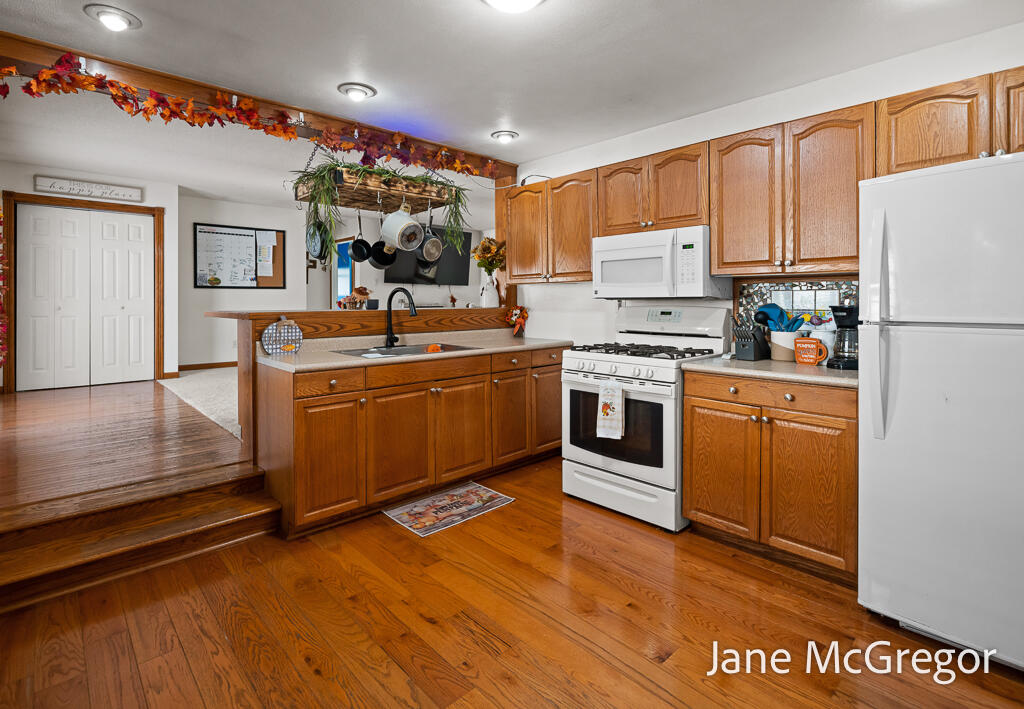 38 N Stewart Street Muskegon MI 49442