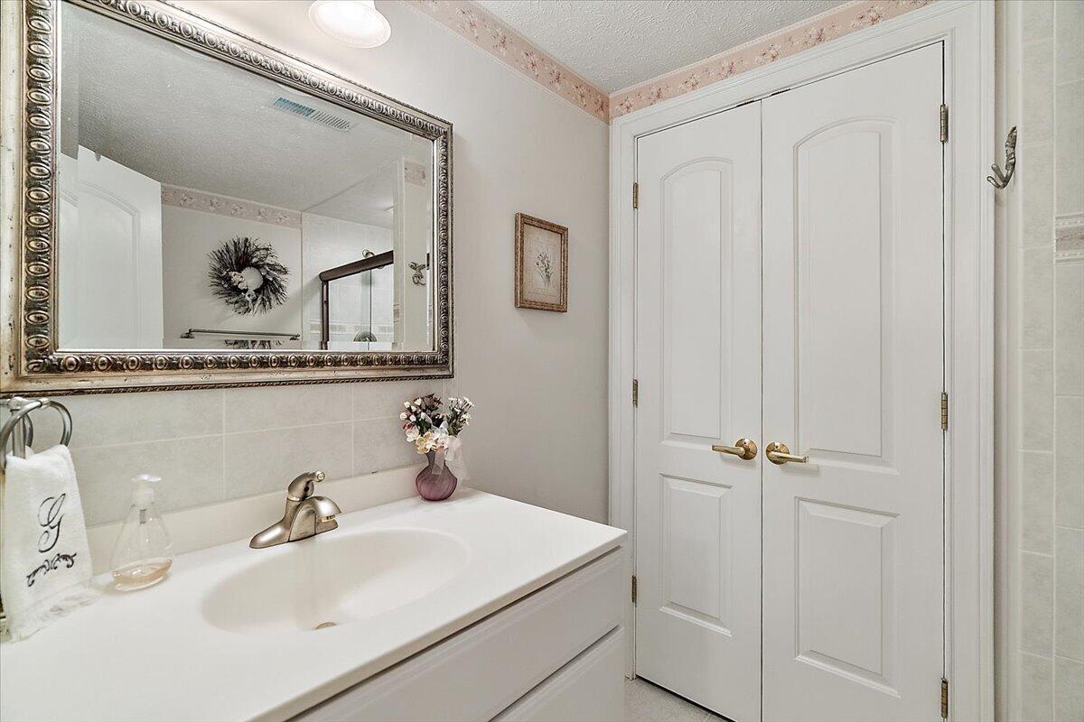 71370 Forest Eagle Lane Niles MI 49120