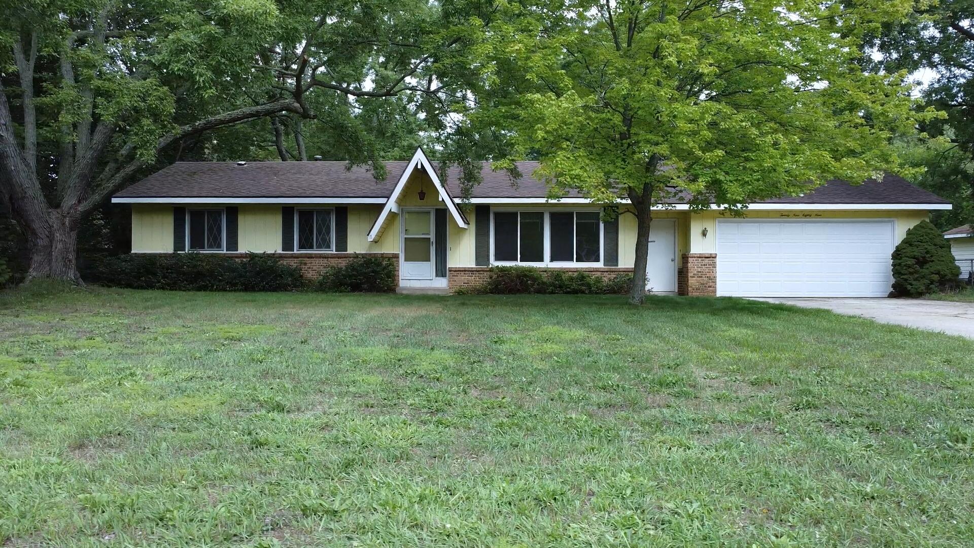 2989 Memorial Drive Holland MI 49424