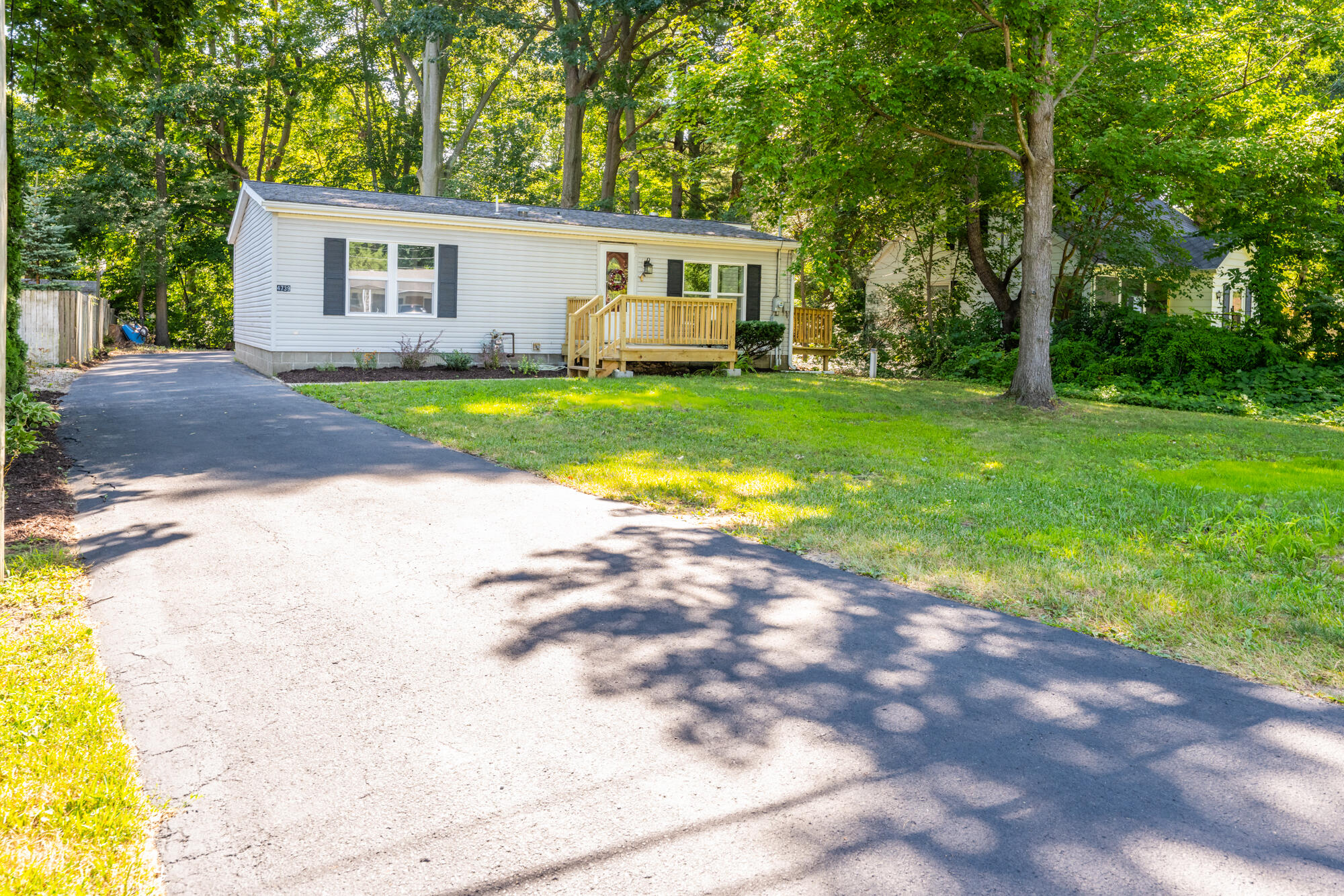 4739 Wil-o-paw Drive Coloma MI 49038