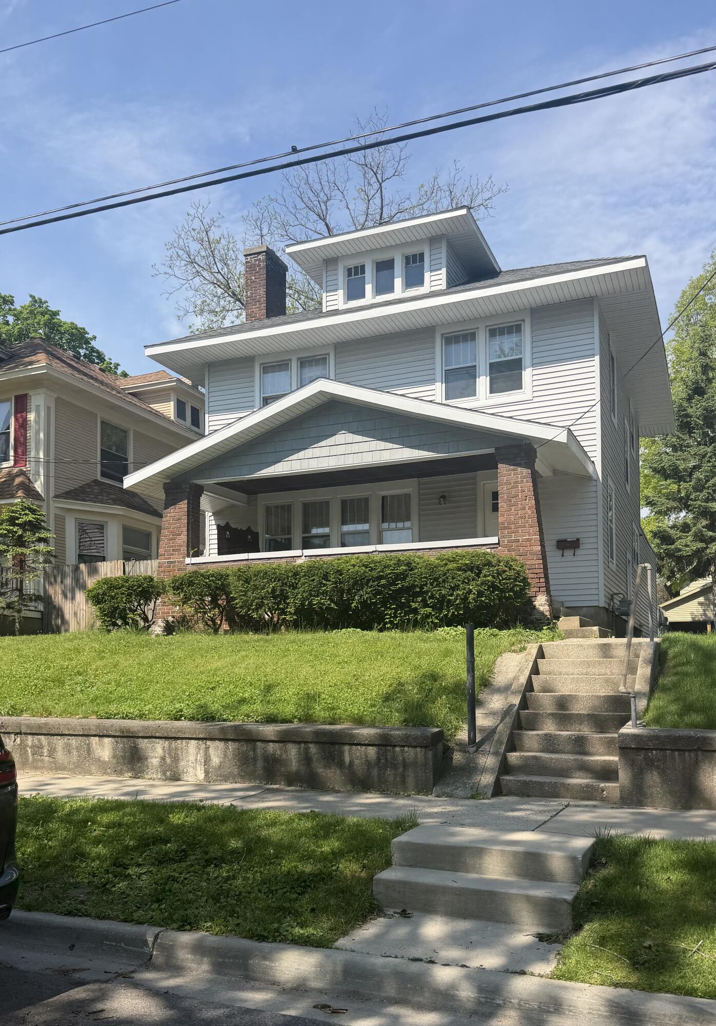425 Rosewood Avenue SE Grand Rapids MI 49506