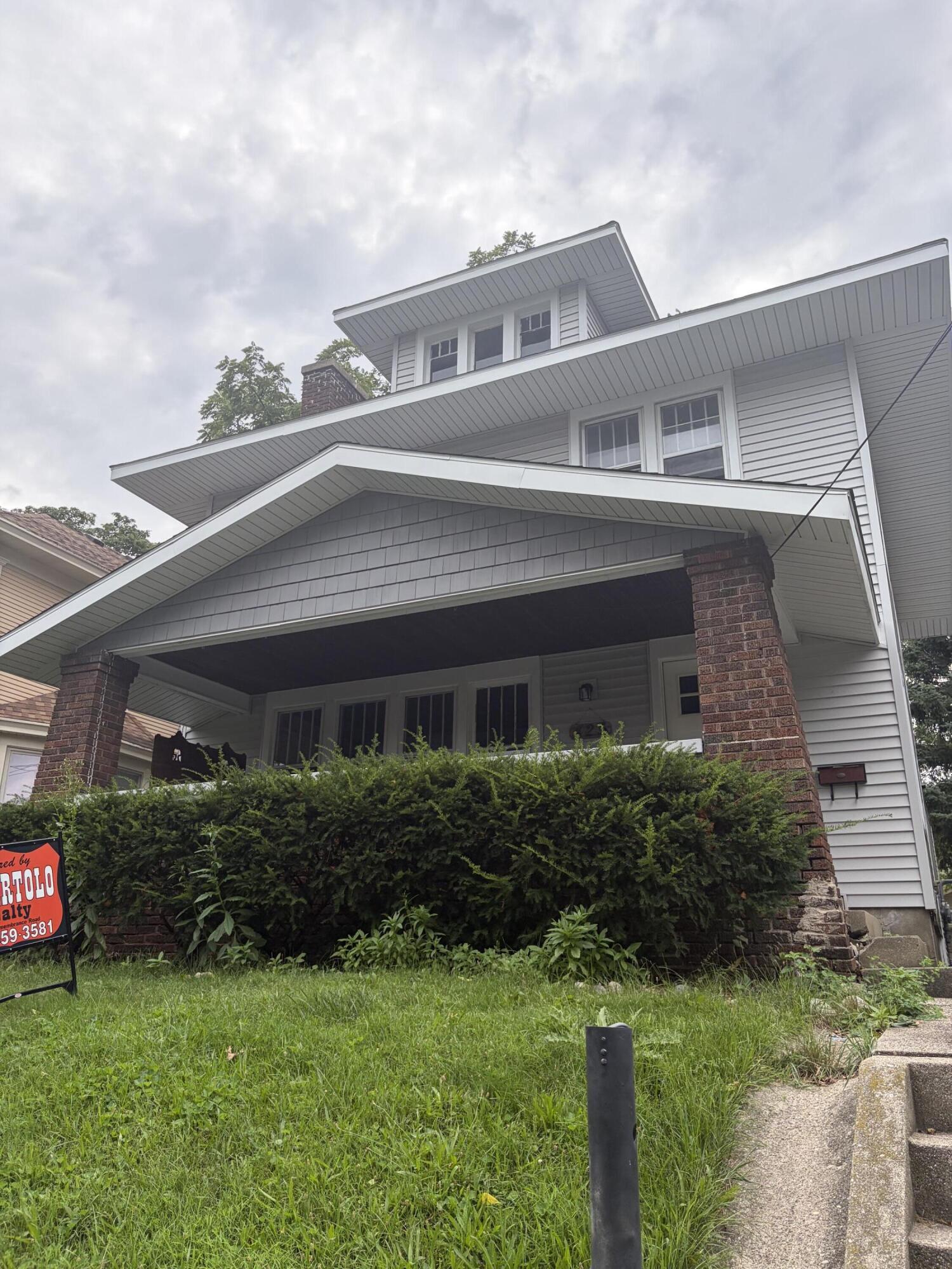 425 Rosewood Avenue SE Grand Rapids MI 49506