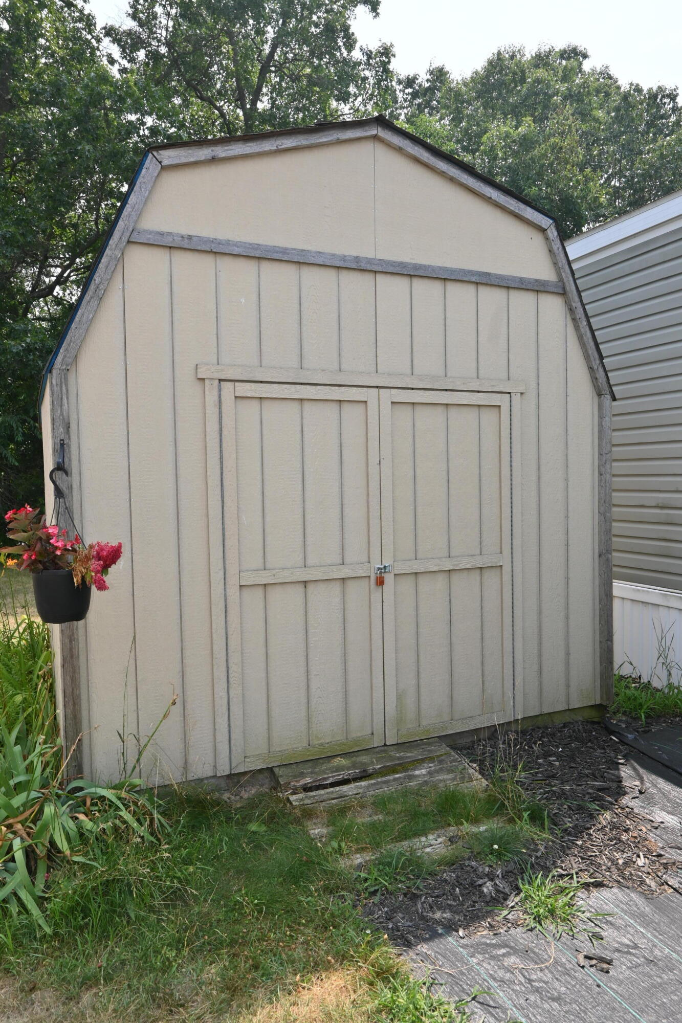 1463 Kenora Street Norton Shores MI 49444