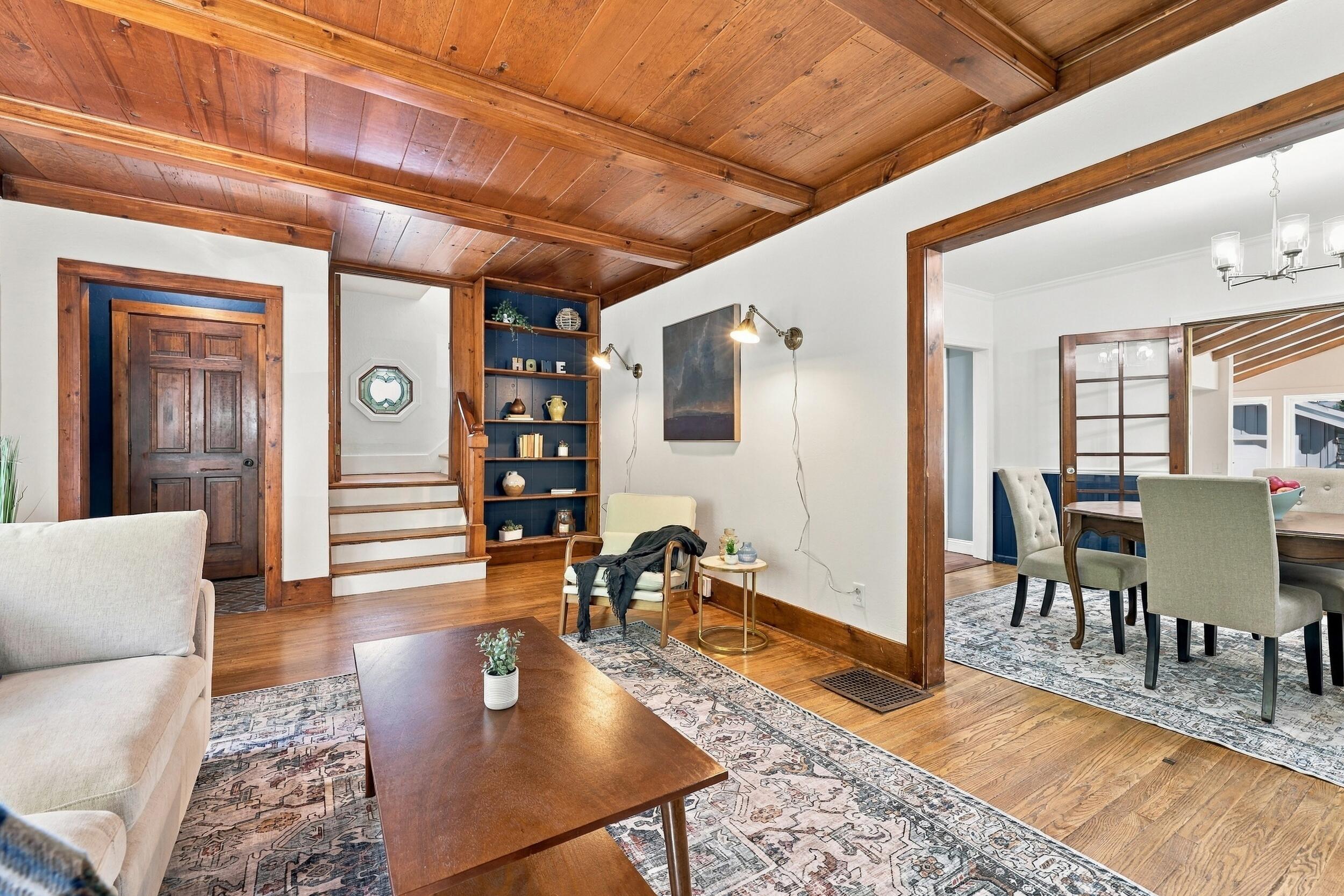 324 Gladstone Drive SE East Grand Rapids MI 49506