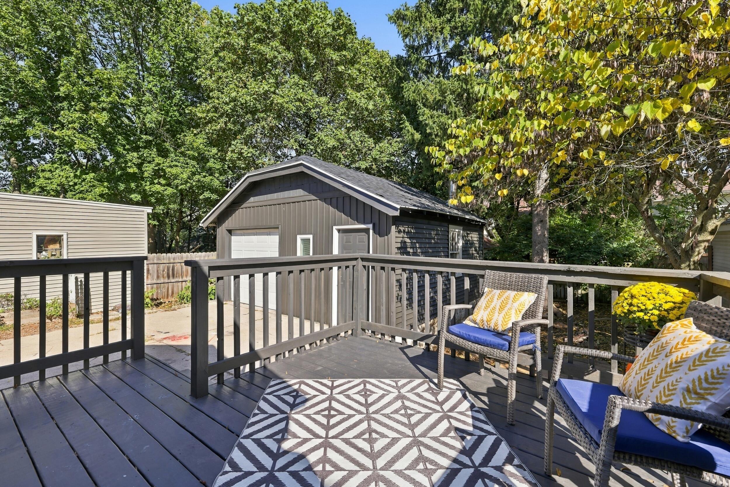 324 Gladstone Drive SE East Grand Rapids MI 49506