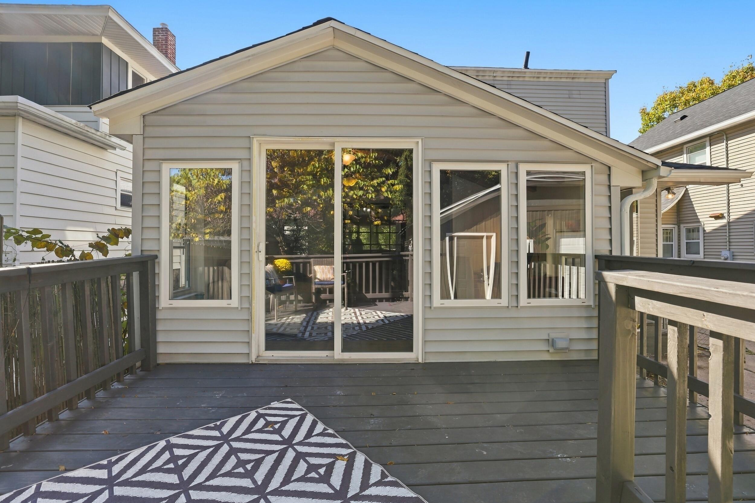 324 Gladstone Drive SE East Grand Rapids MI 49506