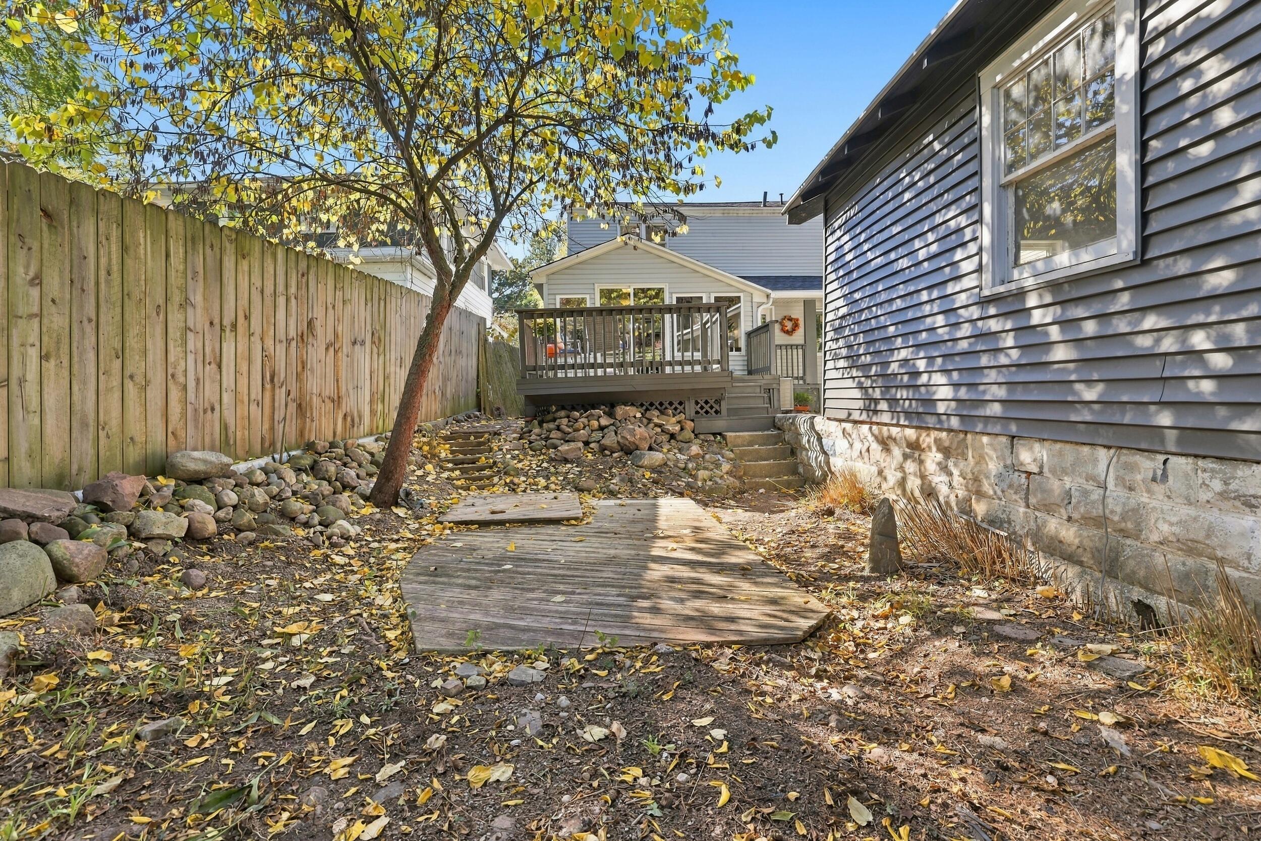 324 Gladstone Drive SE East Grand Rapids MI 49506