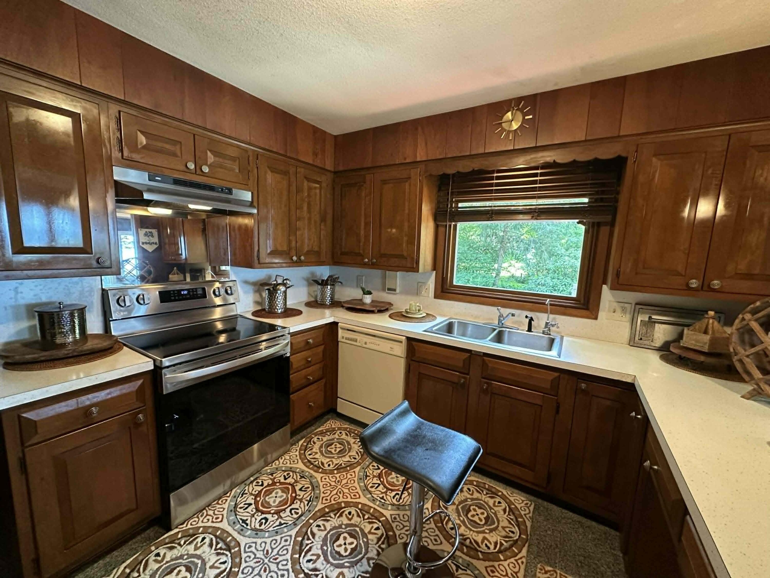 1716 W Benson Road Benton Harbor MI 49022