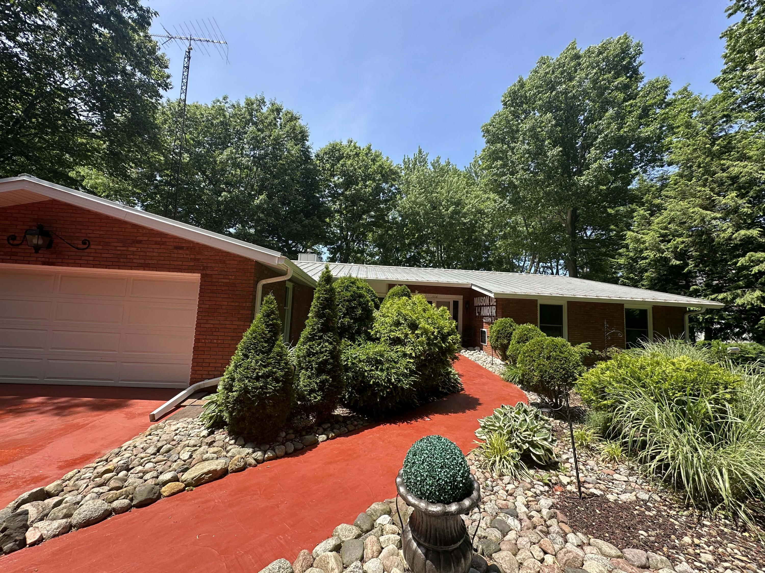 1716 W Benson Road Benton Harbor MI 49022