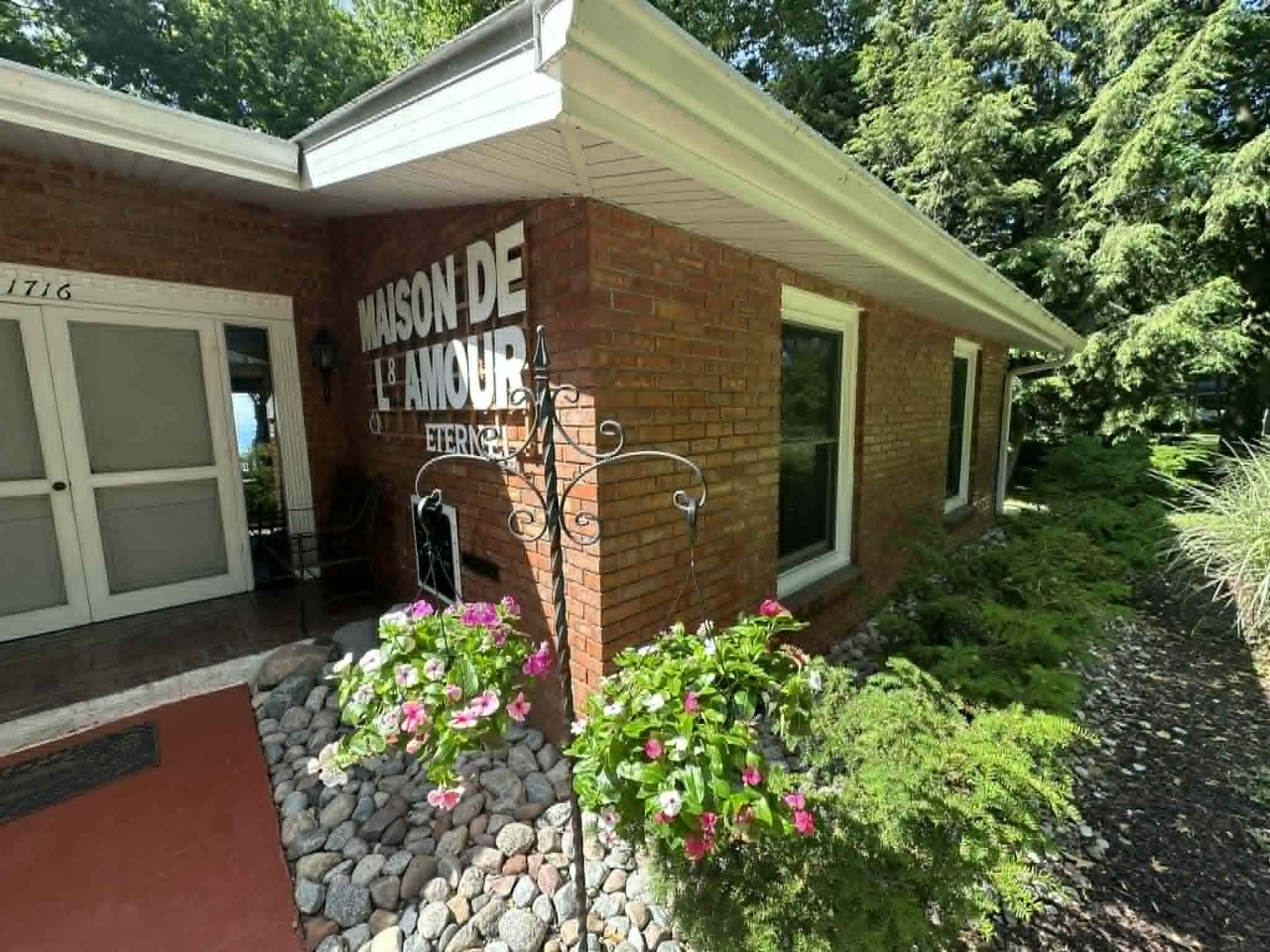 1716 W Benson Road Benton Harbor MI 49022