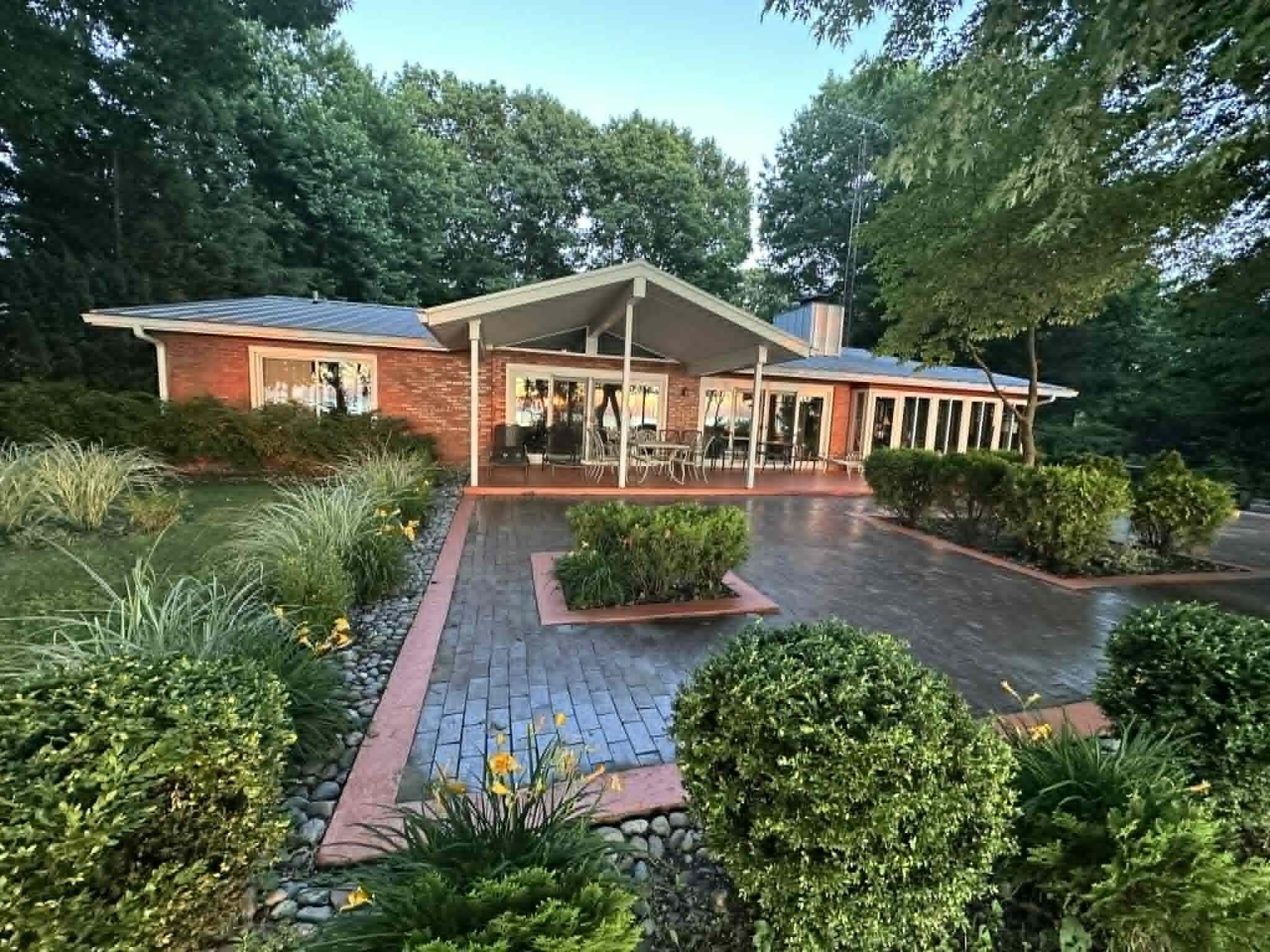 1716 W Benson Road Benton Harbor MI 49022