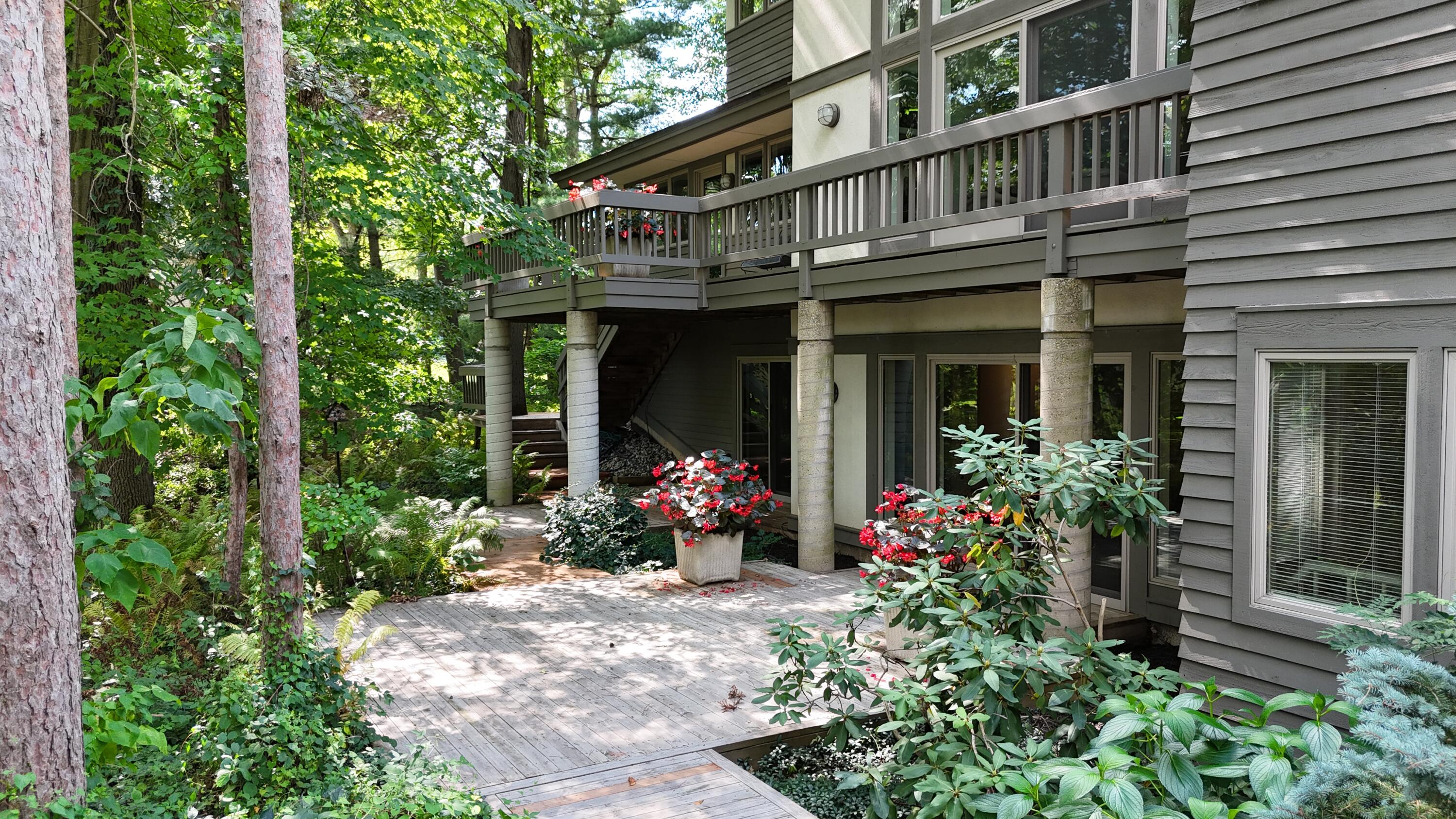 8050 Wilderness Trail NE Ada MI 49301