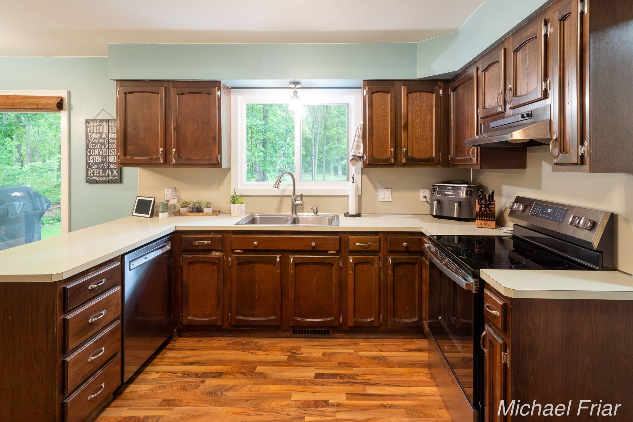 2700 Shadowbrook Drive SE Grand Rapids MI 49546