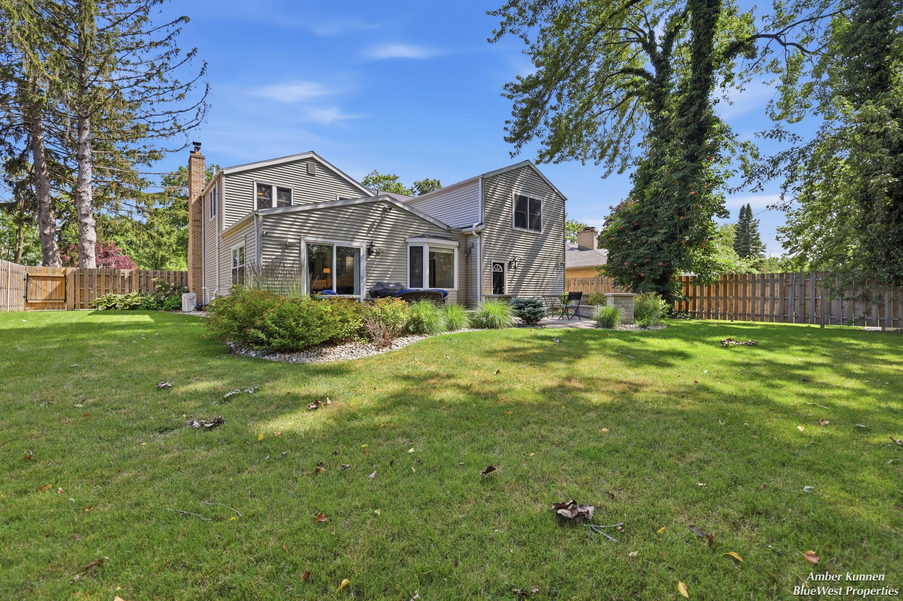 2331 Wilshire Drive SE East Grand Rapids MI 49506
