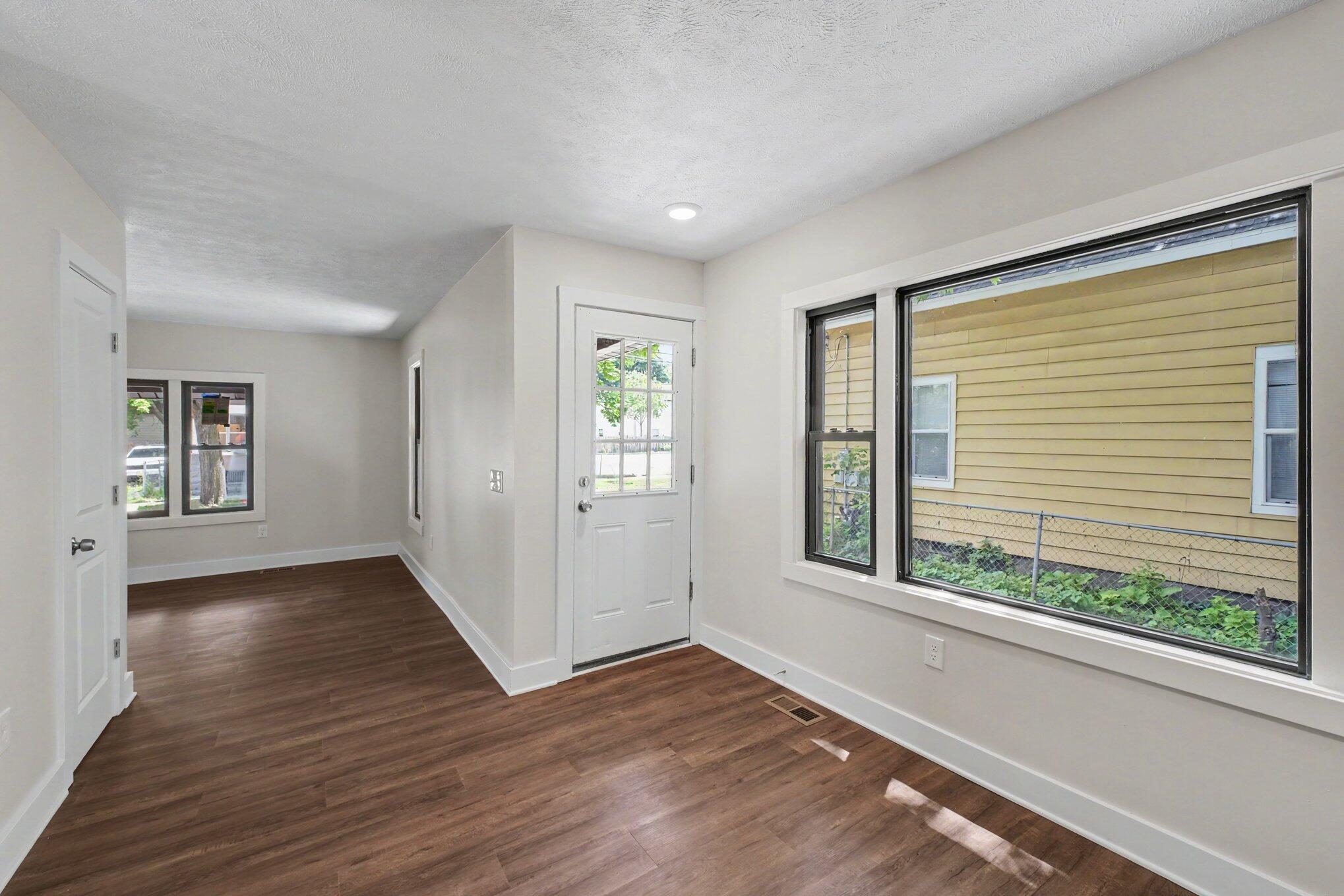 651 Mc Reynolds Avenue NW Grand Rapids MI 49504