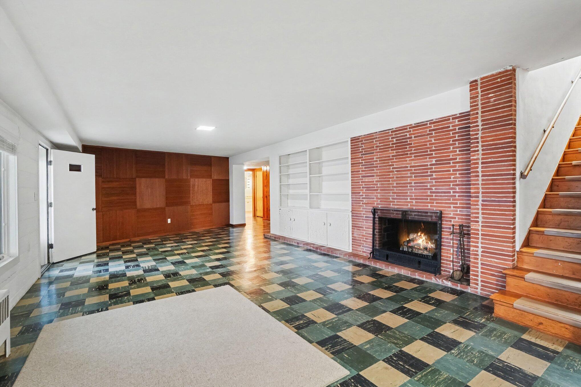 1645 Ruddiman Drive Muskegon MI 49445