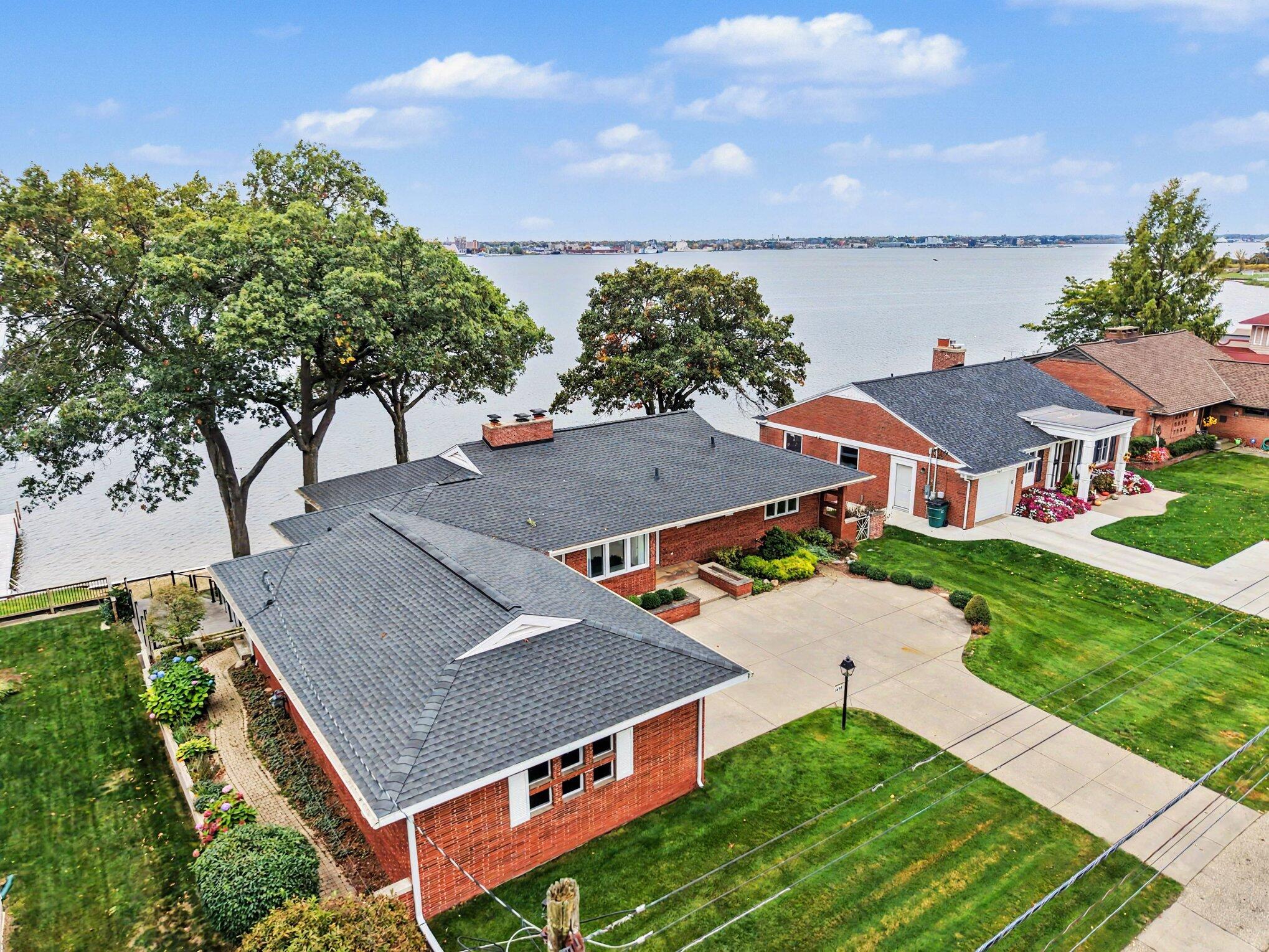 1645 Ruddiman Drive Muskegon MI 49445