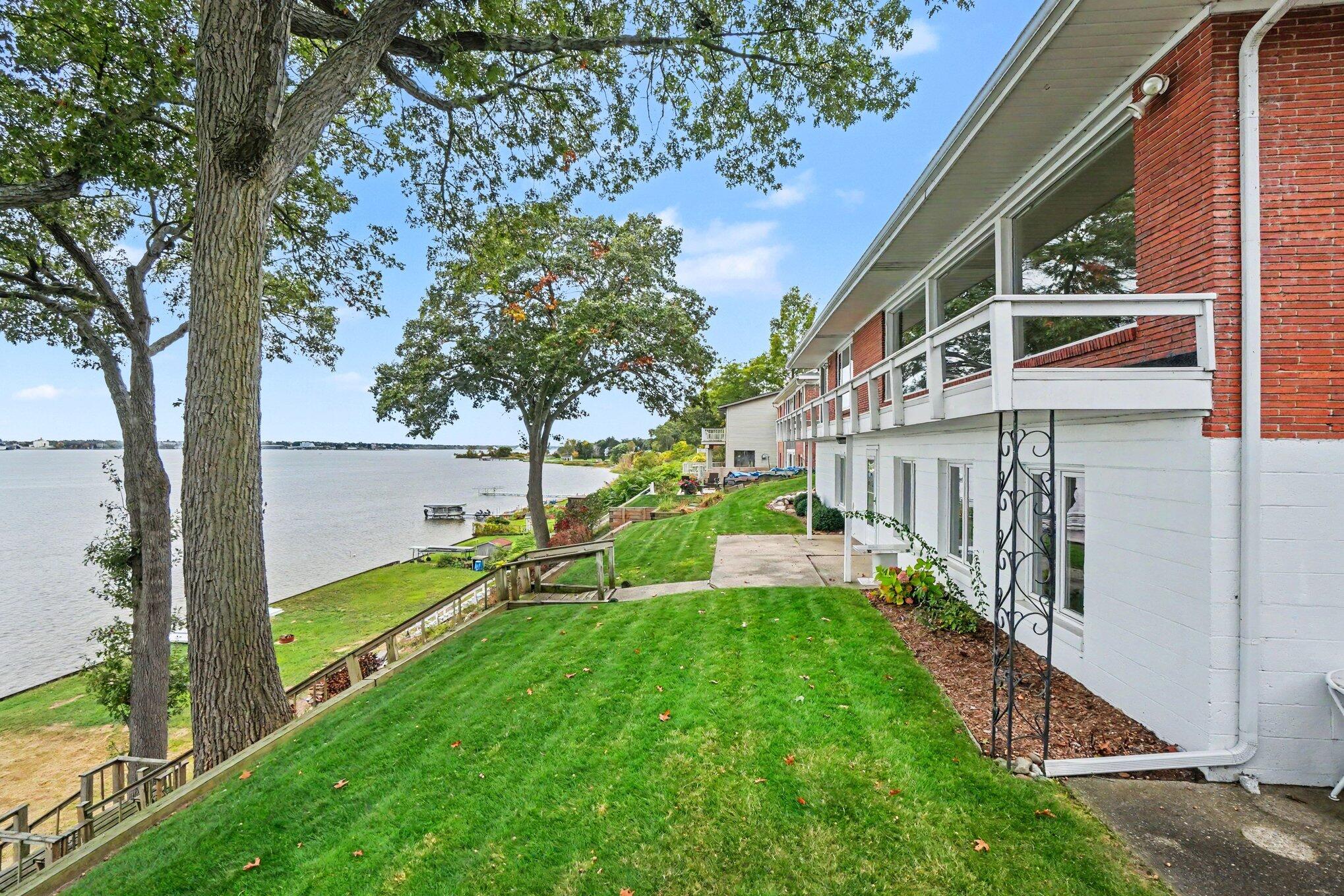 1645 Ruddiman Drive Muskegon MI 49445