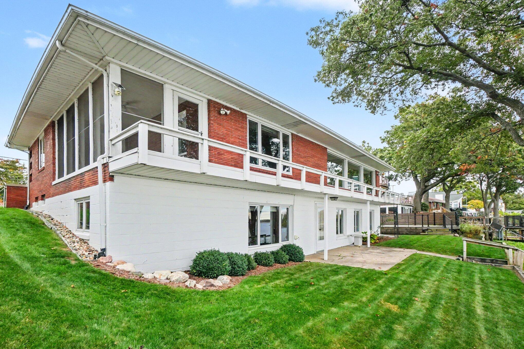 1645 Ruddiman Drive Muskegon MI 49445