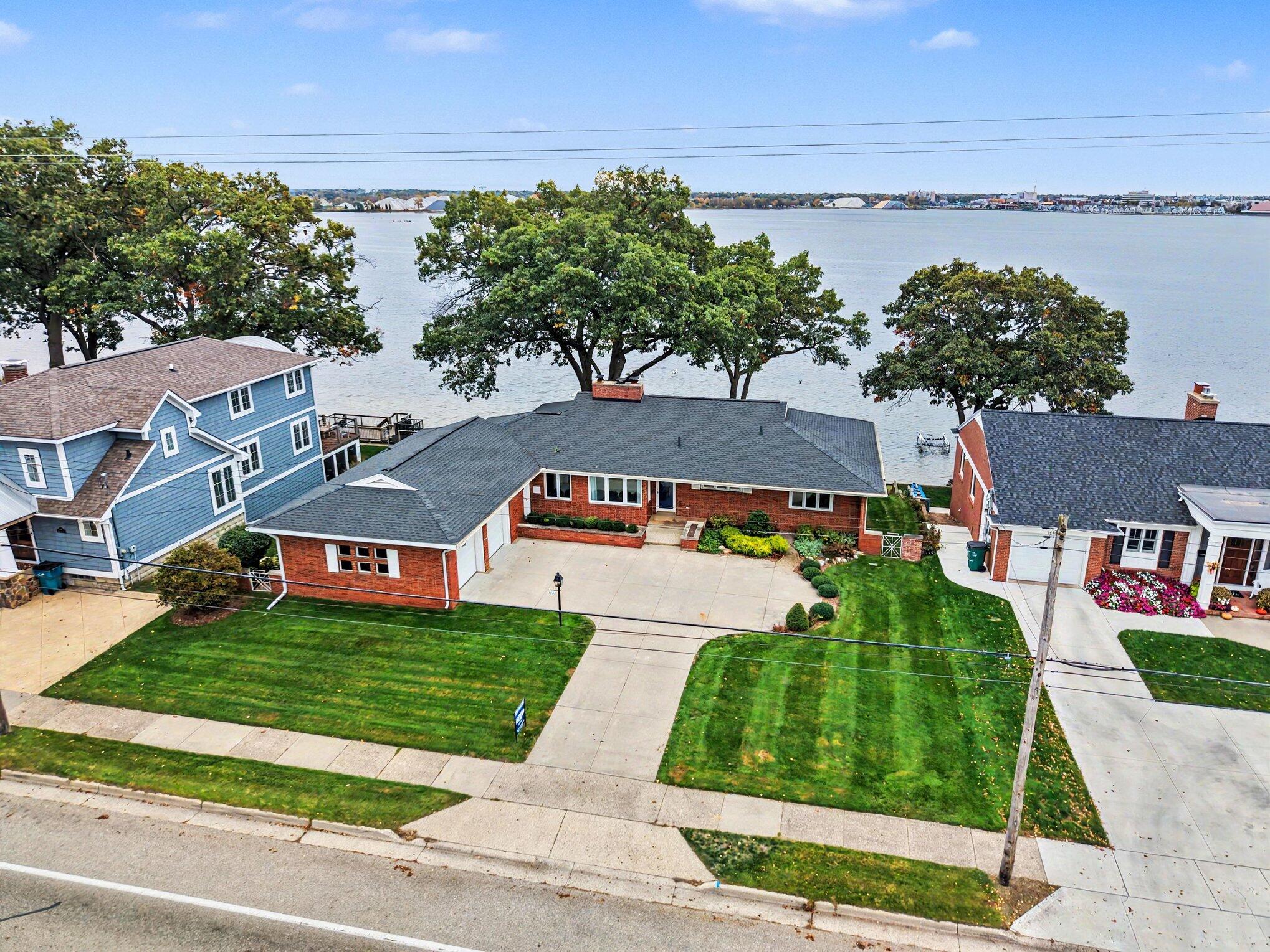 1645 Ruddiman Drive Muskegon MI 49445
