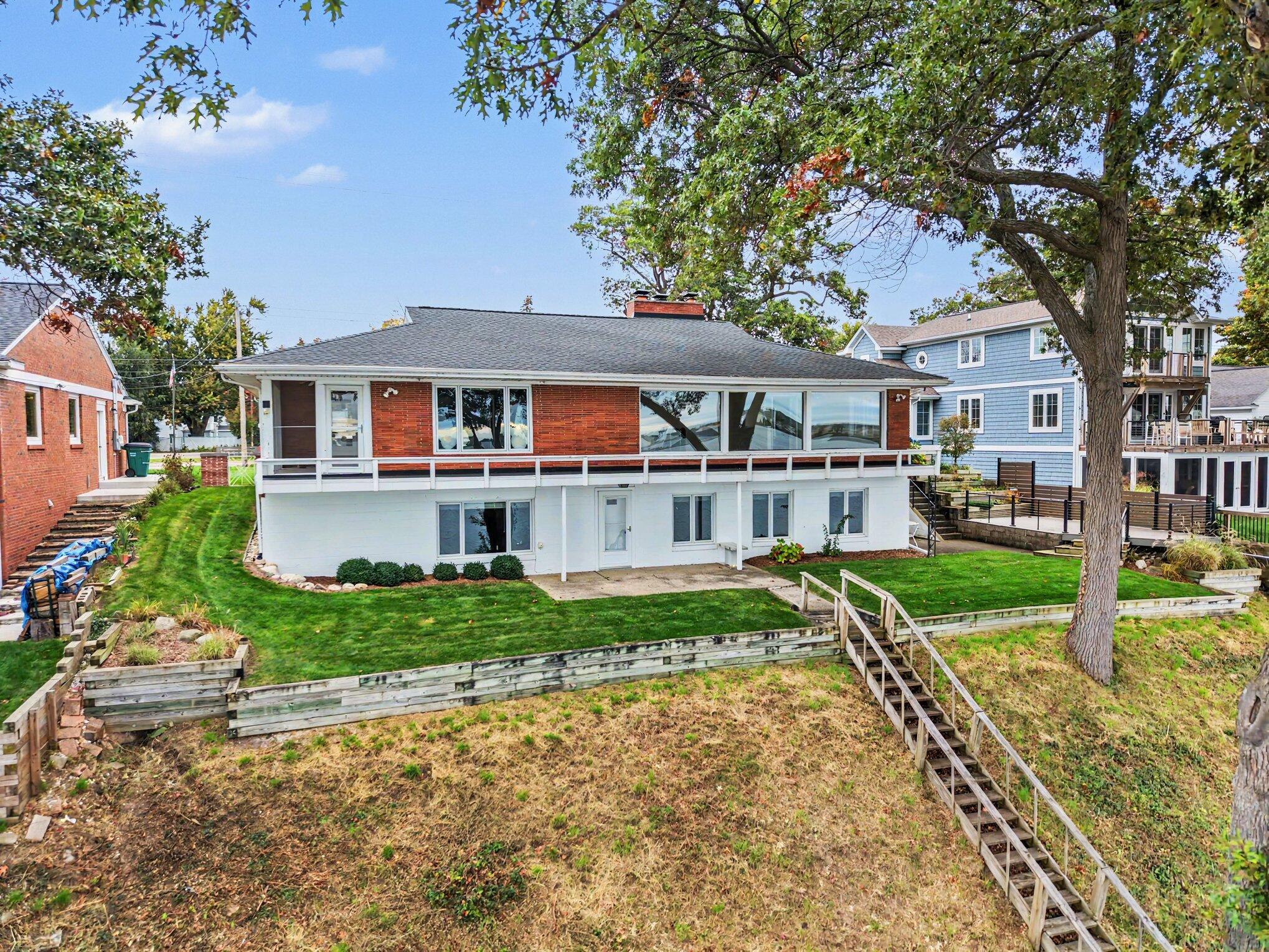 1645 Ruddiman Drive Muskegon MI 49445