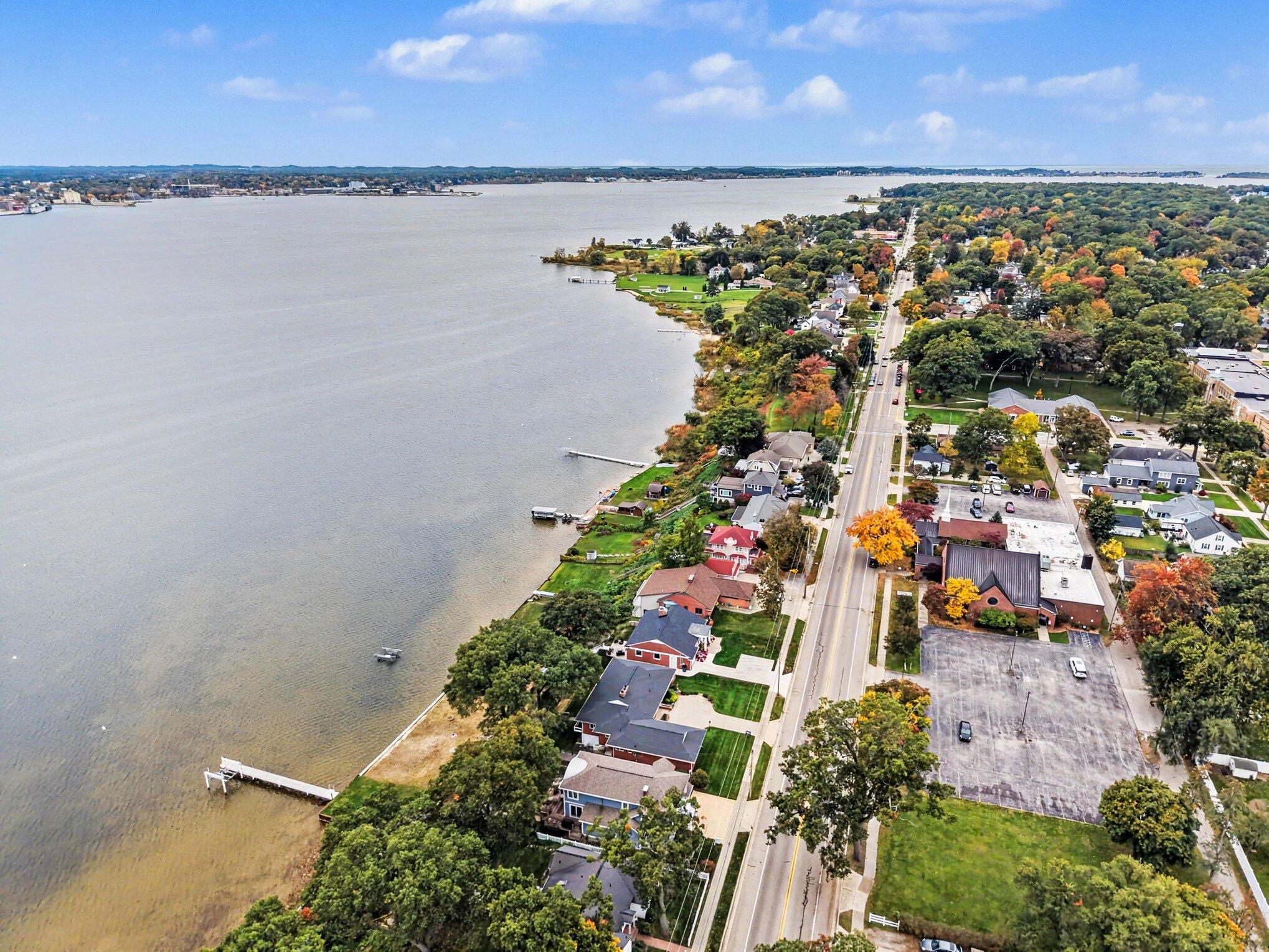 1645 Ruddiman Drive Muskegon MI 49445