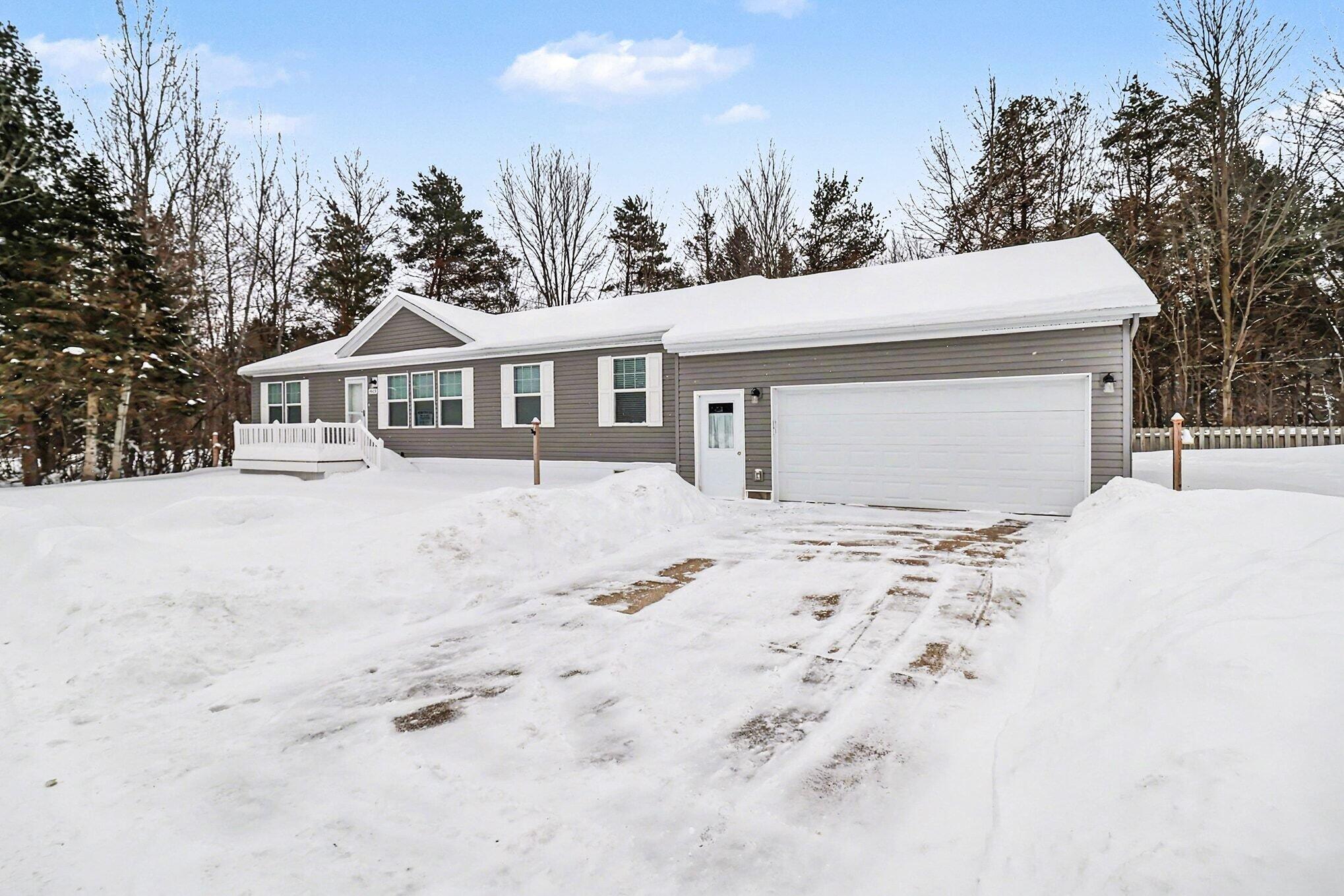 3621 W Woodview Drive Ludington MI 49431