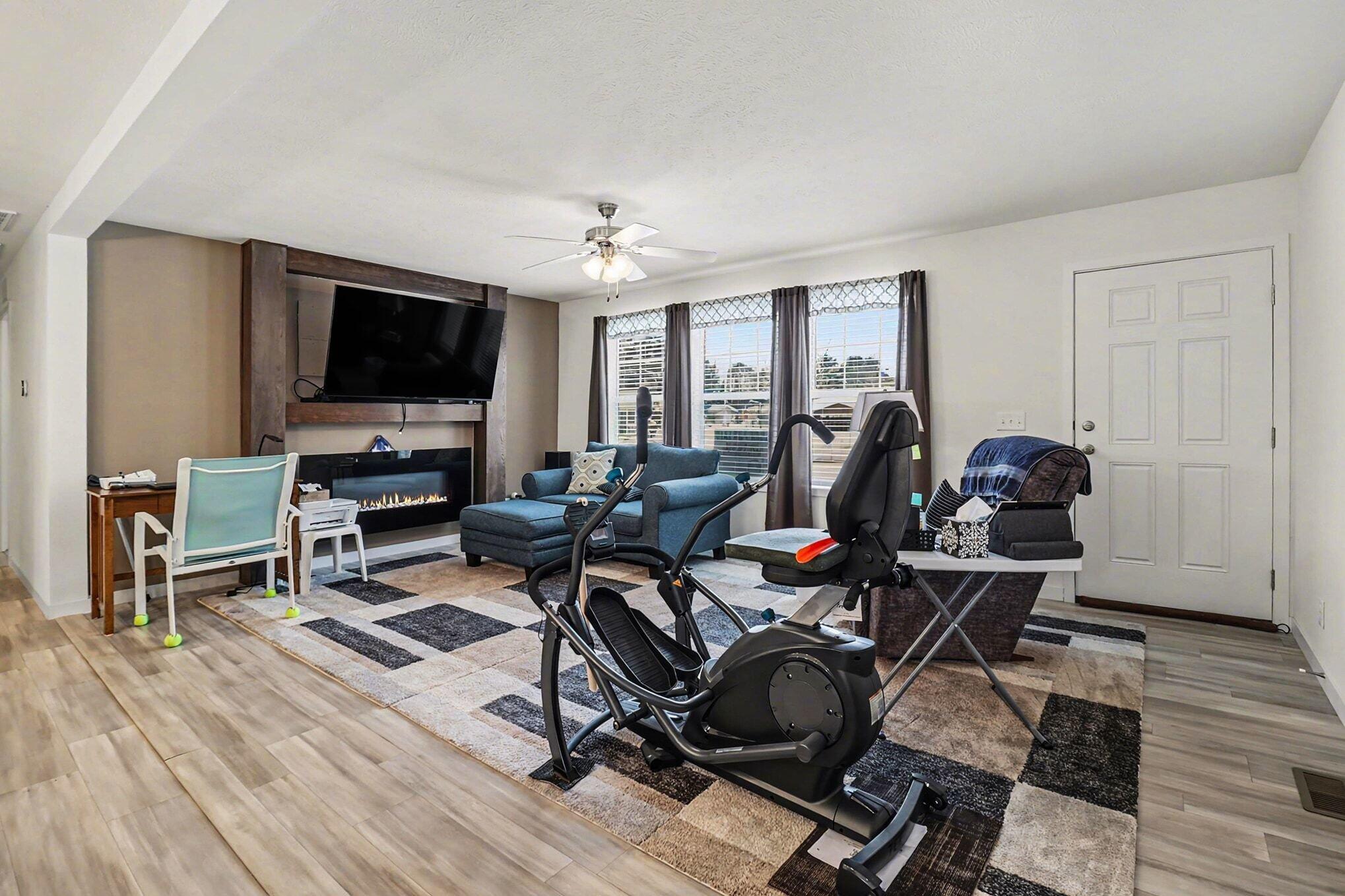 3621 W Woodview Drive Ludington MI 49431