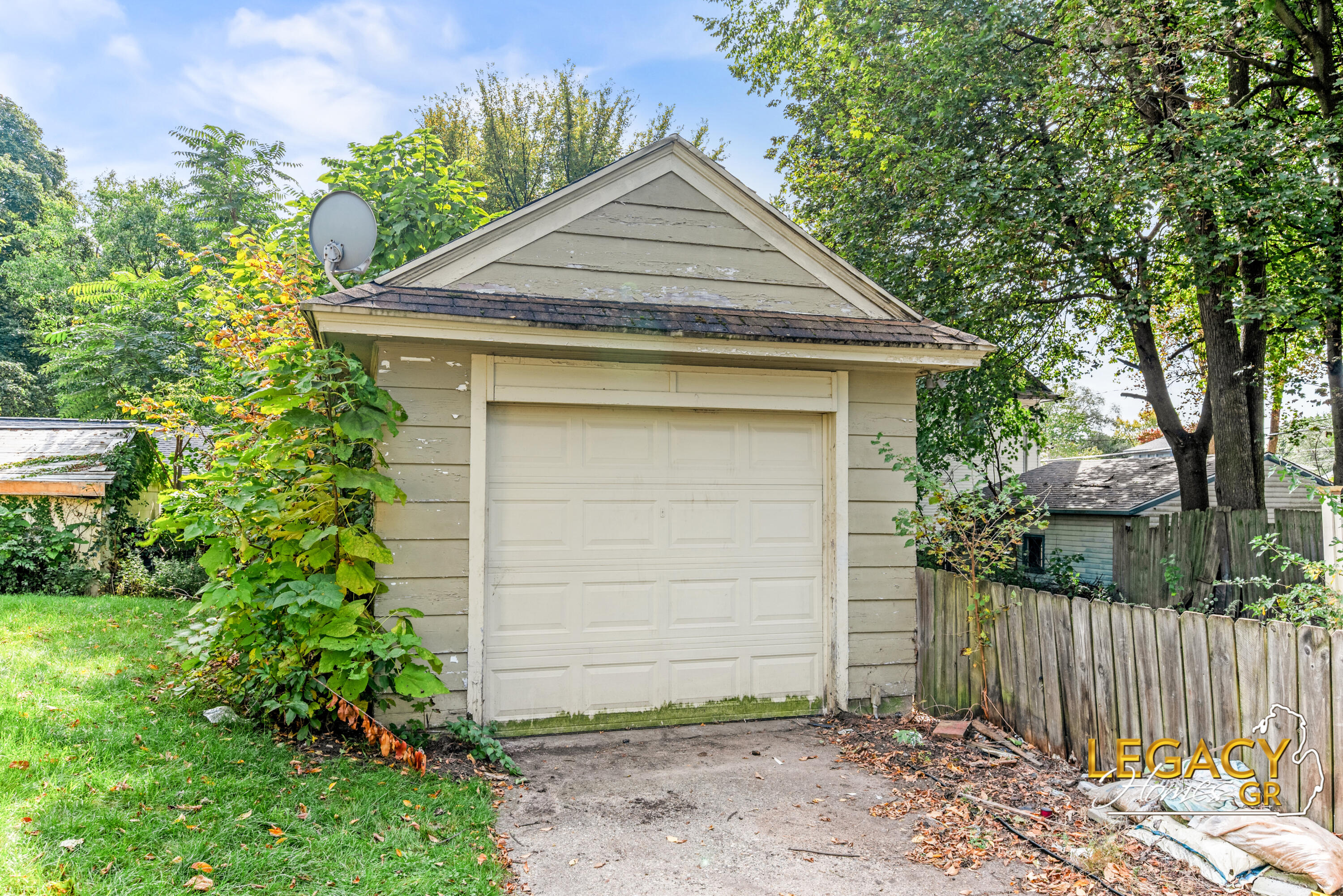 1206 Fisk Road SE Grand Rapids MI 49506