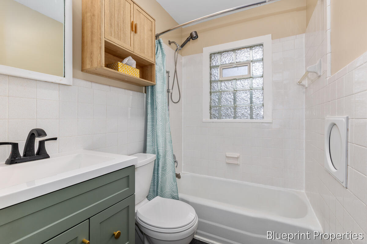 735 Maridell Avenue NW Grand Rapids MI 49504