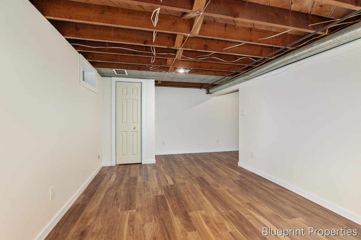 735 Maridell Avenue NW Grand Rapids MI 49504