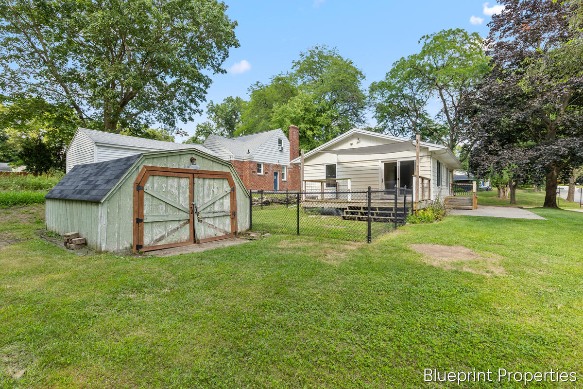 735 Maridell Avenue NW Grand Rapids MI 49504