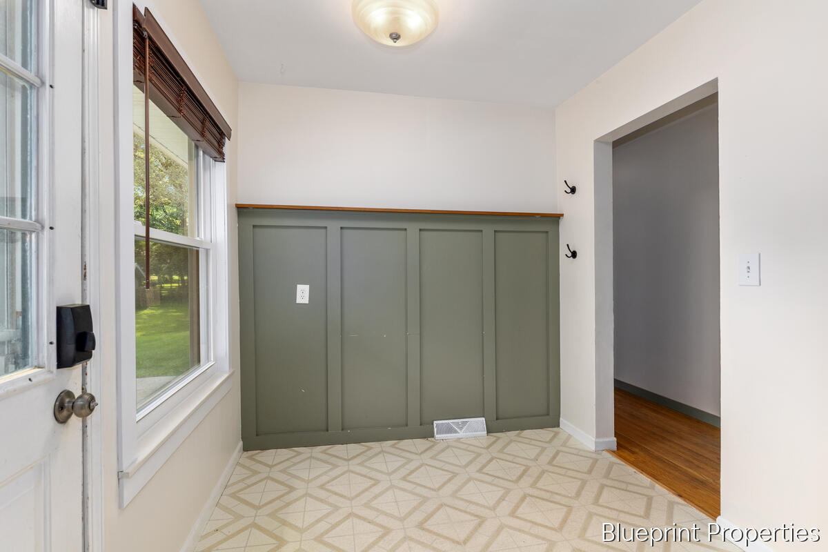 735 Maridell Avenue NW Grand Rapids MI 49504