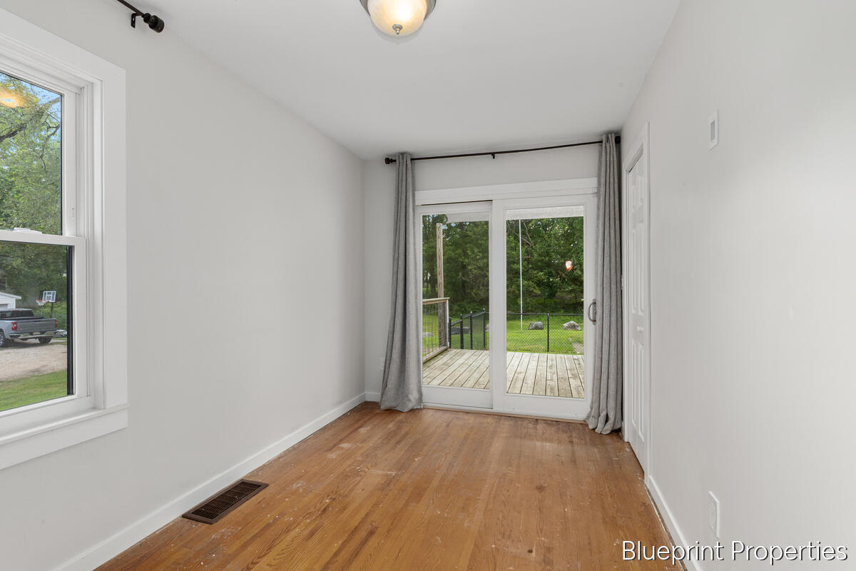 735 Maridell Avenue NW Grand Rapids MI 49504