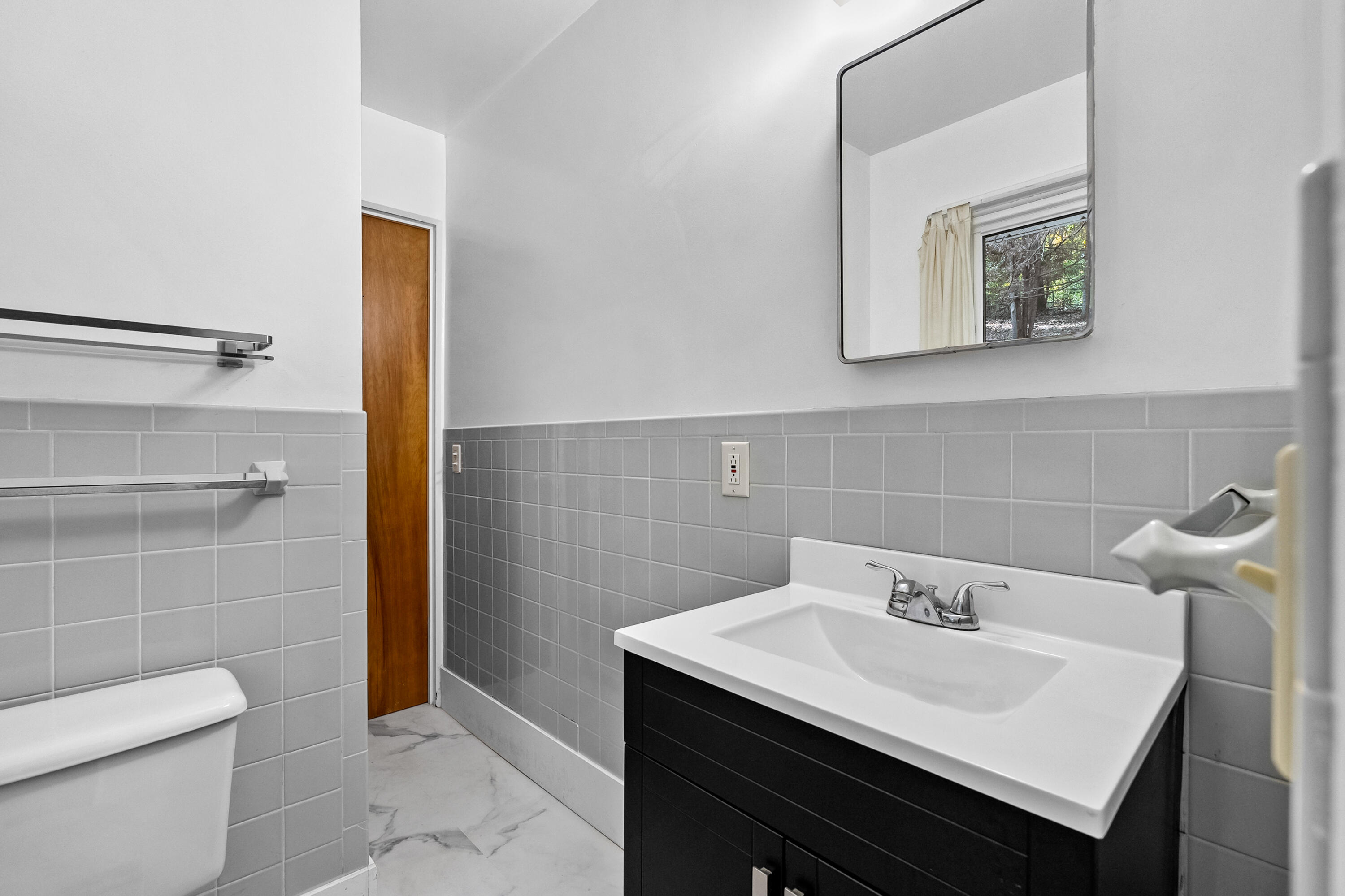 2211 Rambling Road Kalamazoo MI 49008