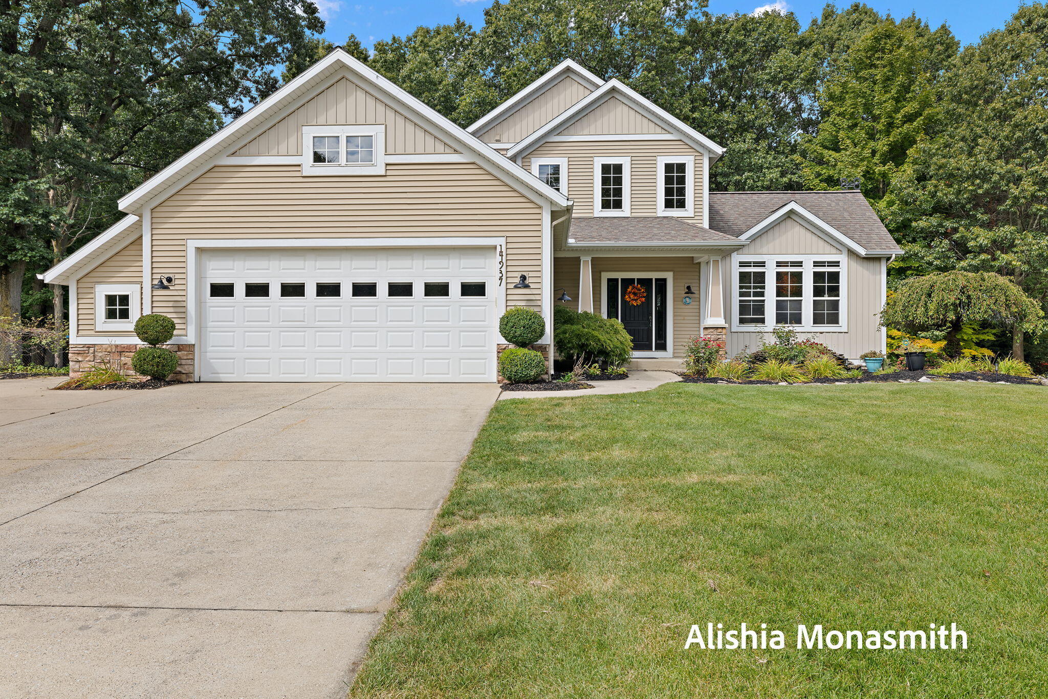 14937 Sandstone Place Grand Haven MI 49417