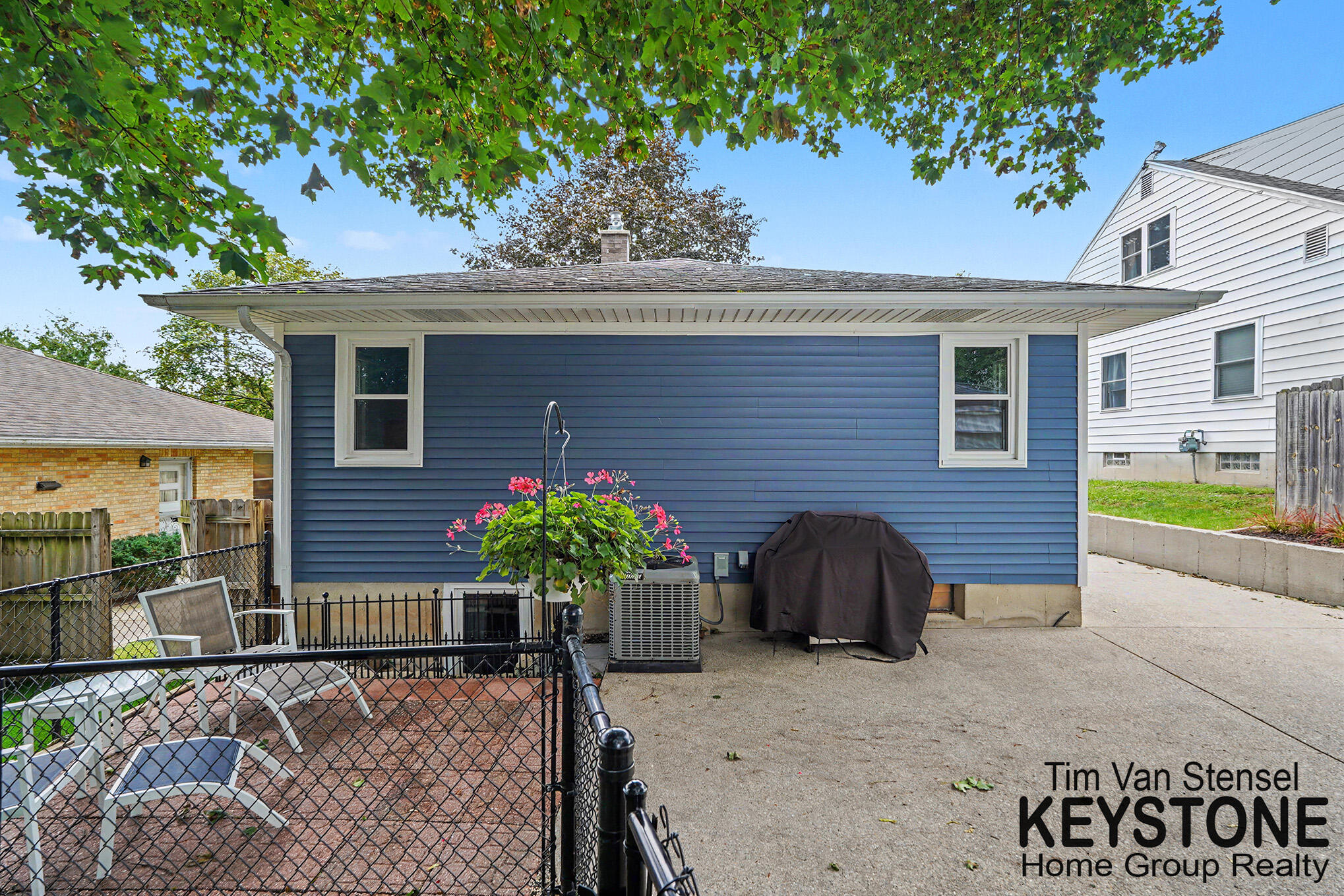 502 Tuttle Avenue NE Grand Rapids MI 49503