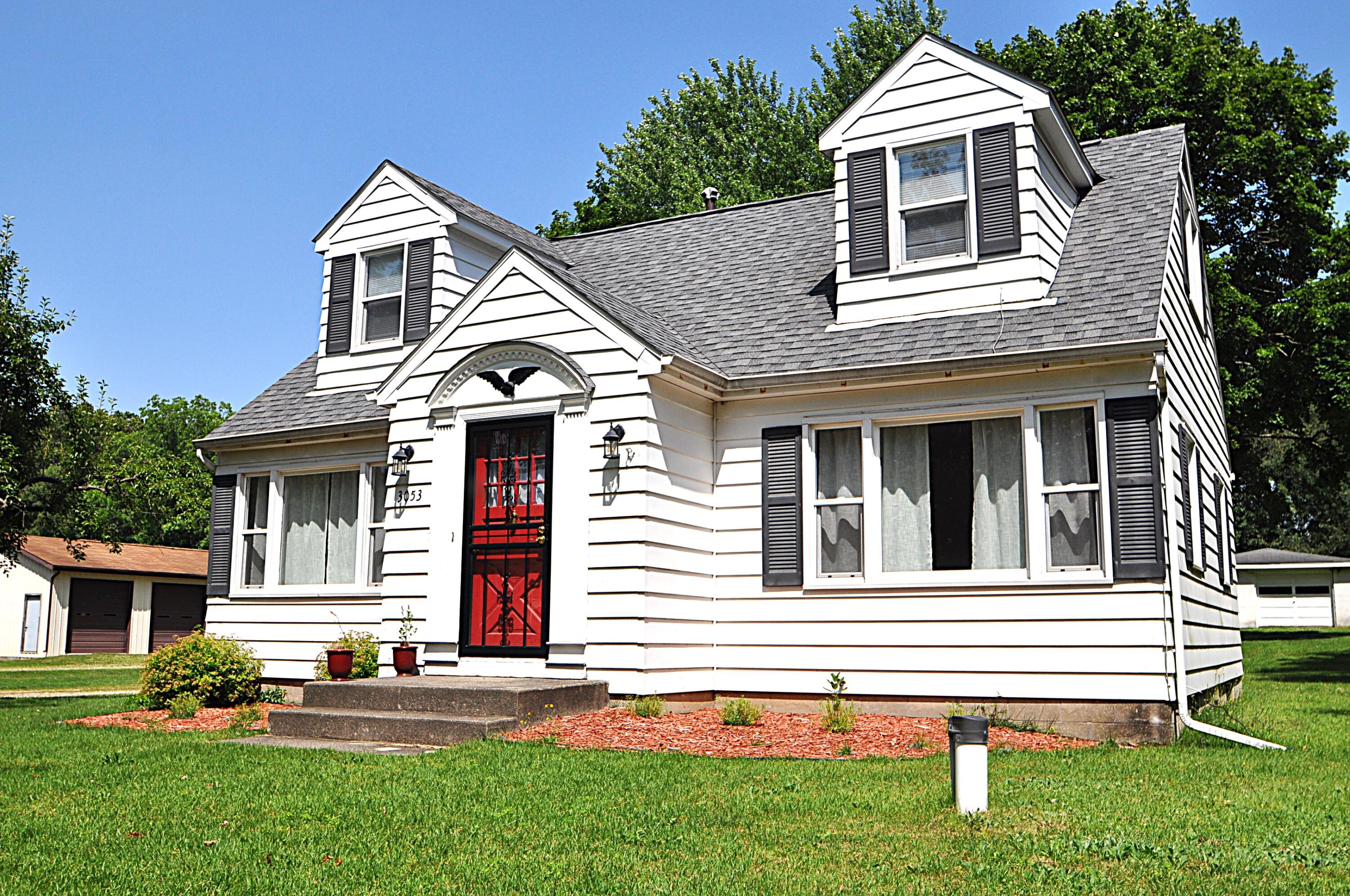 3053 S 3rd Street Niles MI 49120