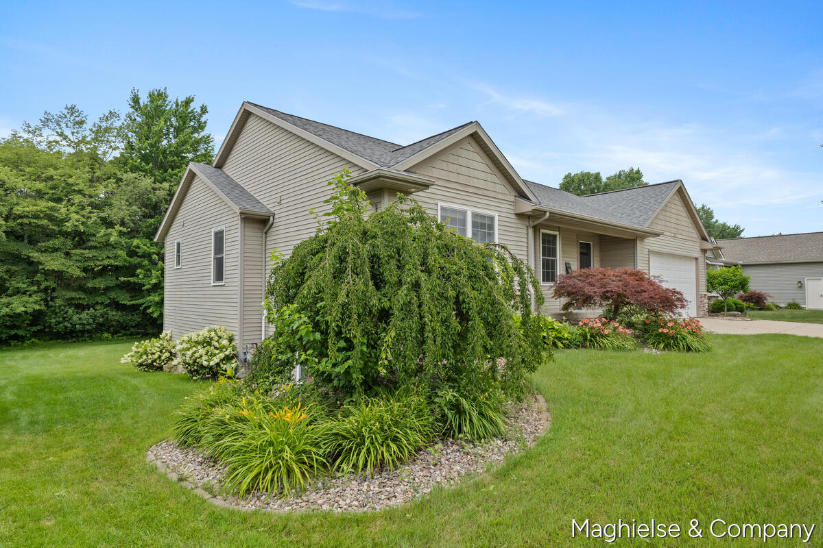 8665 Shore Way Drive SW Byron Center MI 49315