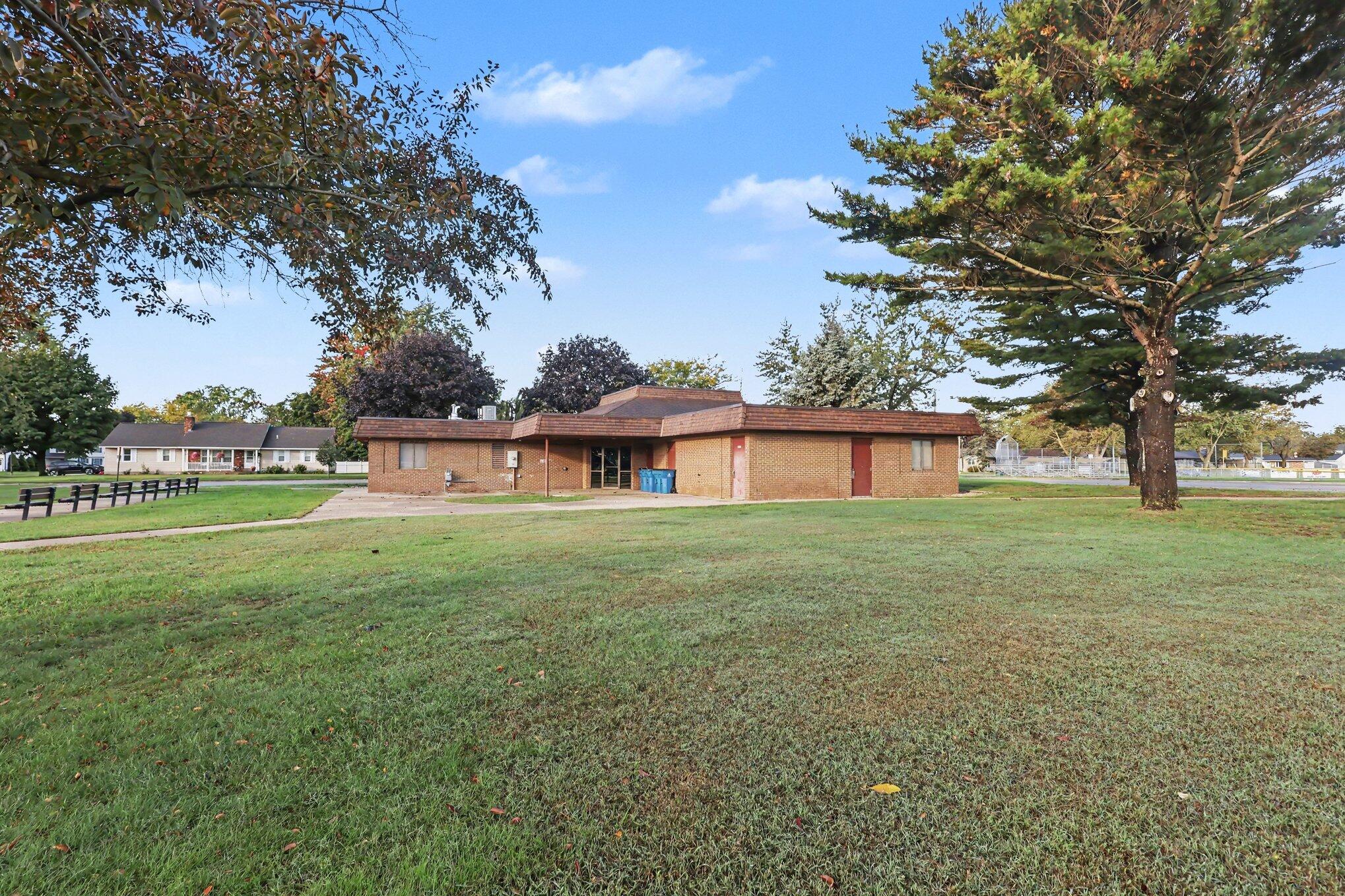 1702 Leif Avenue Muskegon MI 49441
