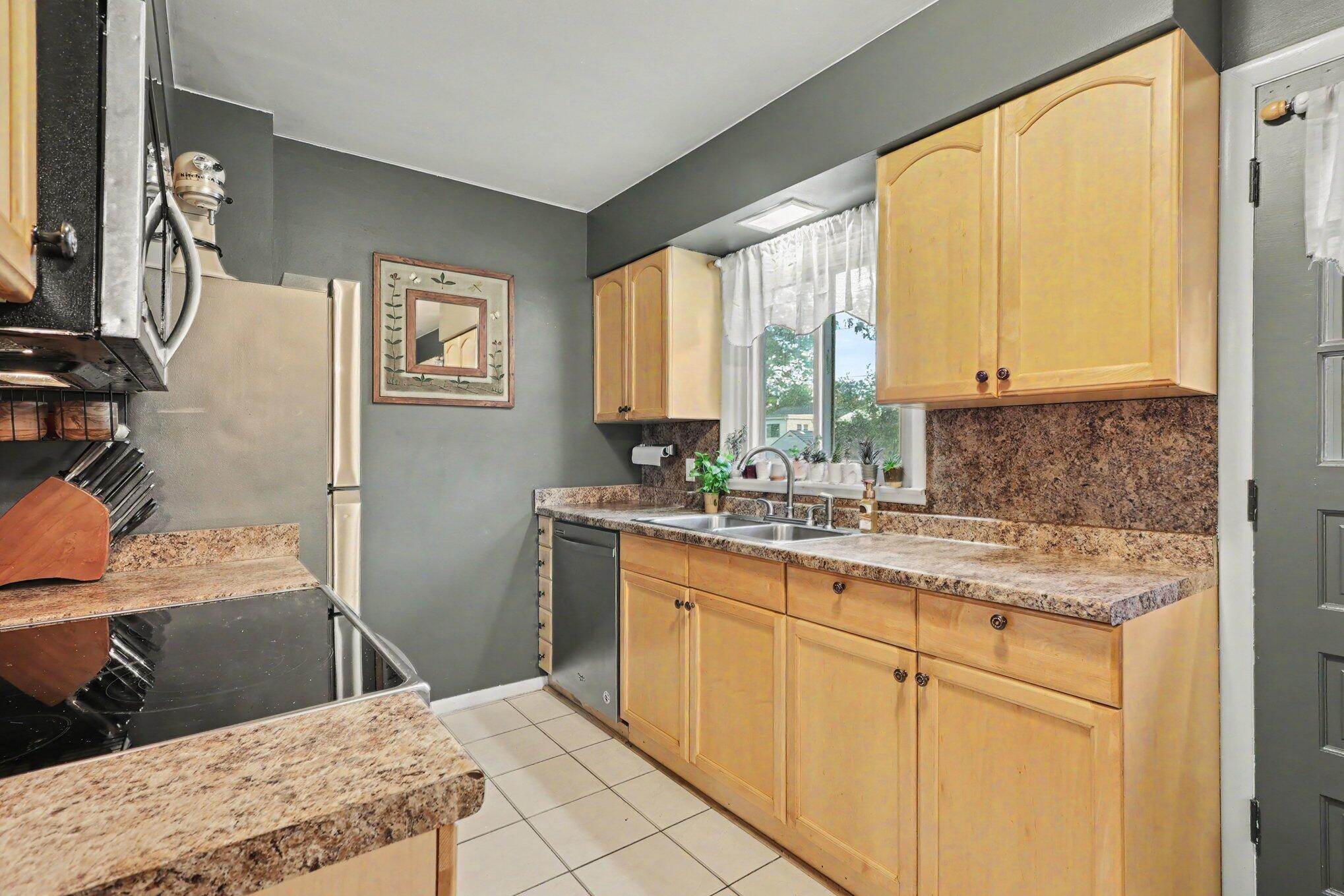 1702 Leif Avenue Muskegon MI 49441
