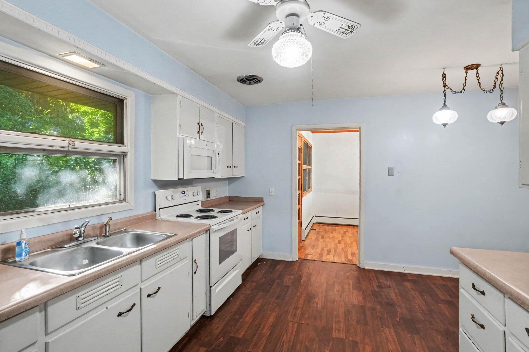 499 Sunnyjune Avenue Holland MI 49424