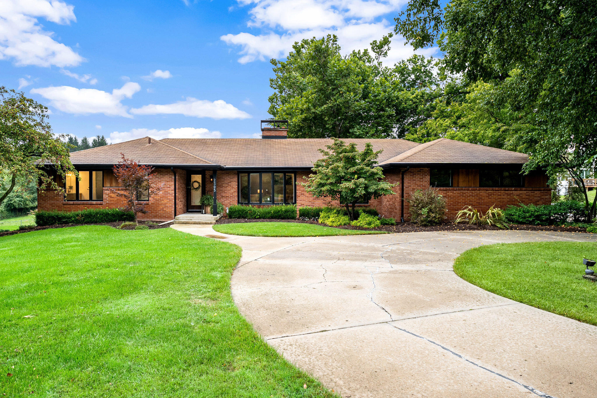 2305 Leffingwell Avenue NE Grand Rapids MI 49525