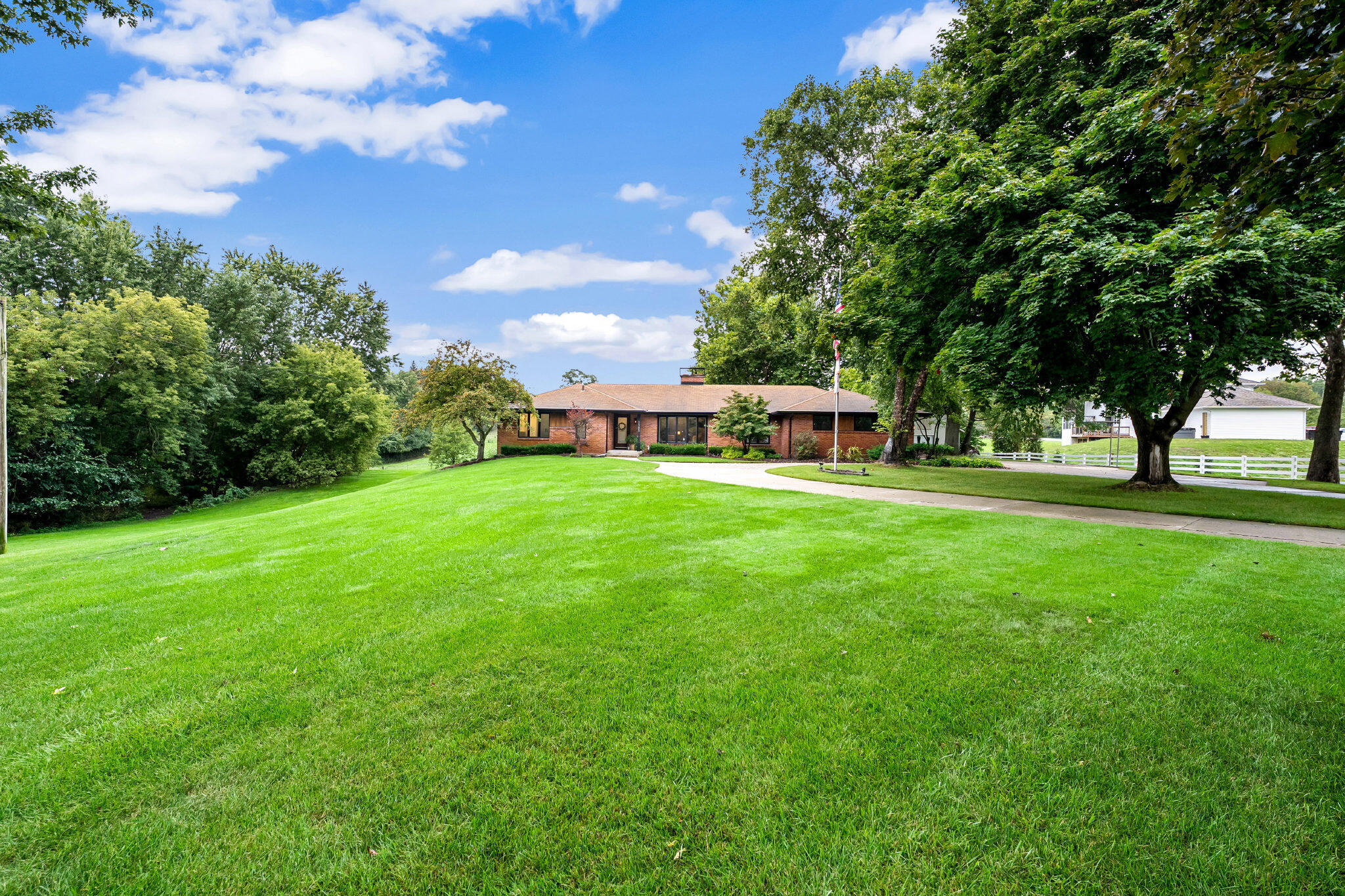 2305 Leffingwell Avenue NE Grand Rapids MI 49525
