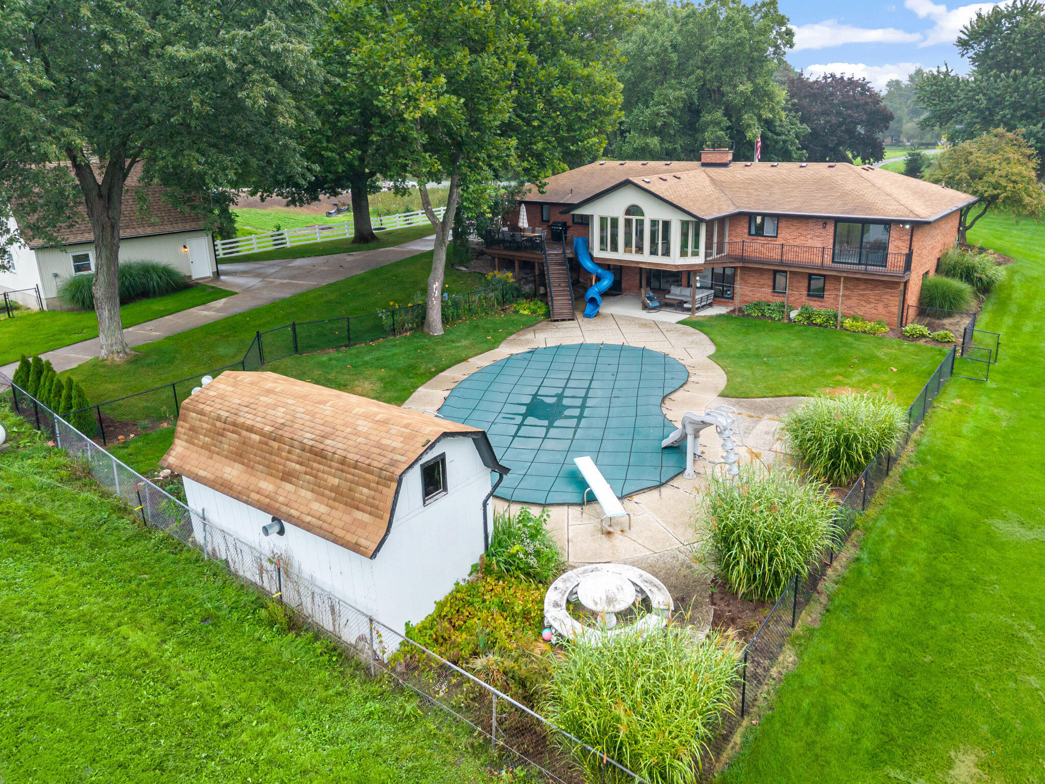 2305 Leffingwell Avenue NE Grand Rapids MI 49525