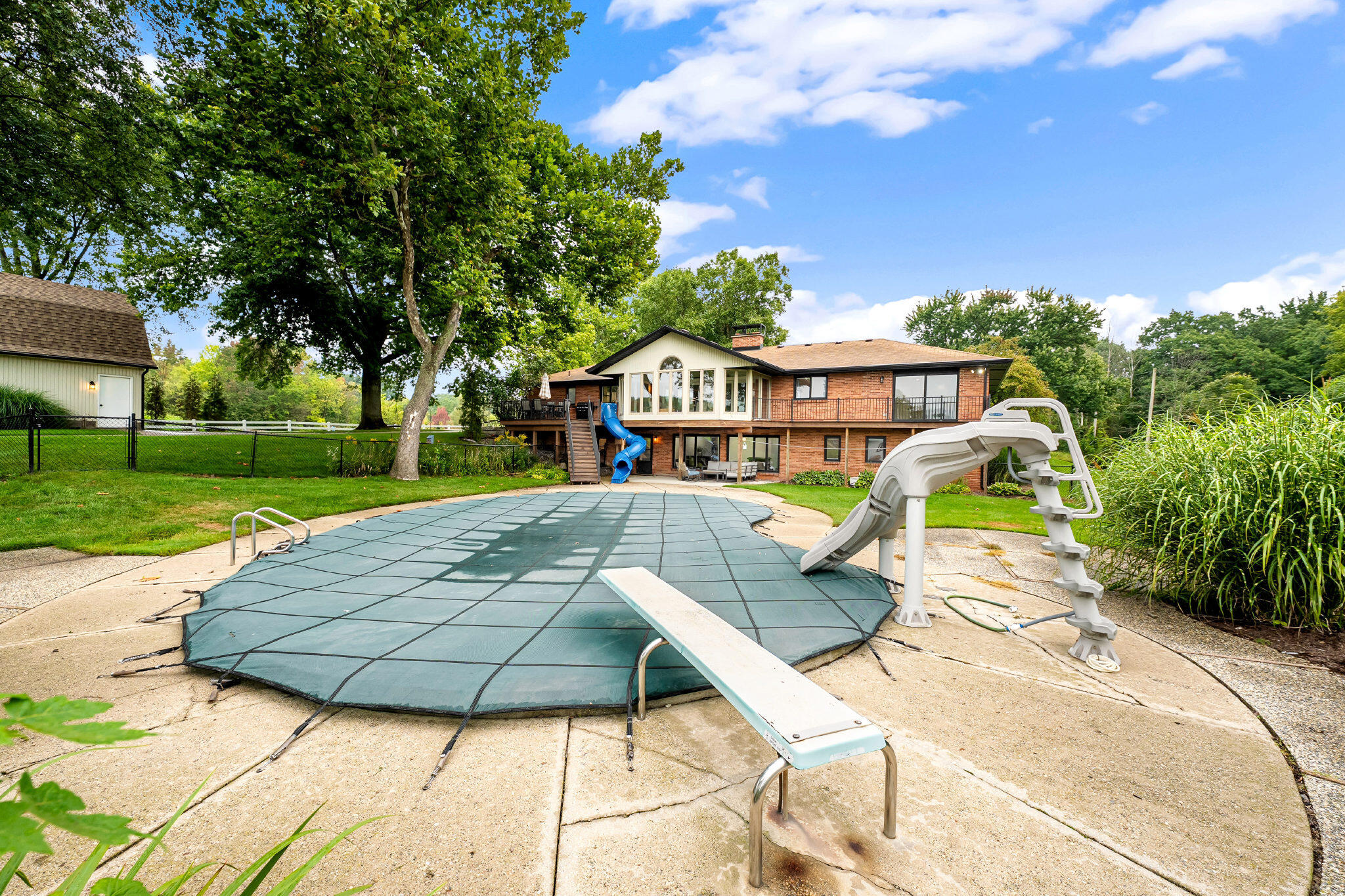 2305 Leffingwell Avenue NE Grand Rapids MI 49525