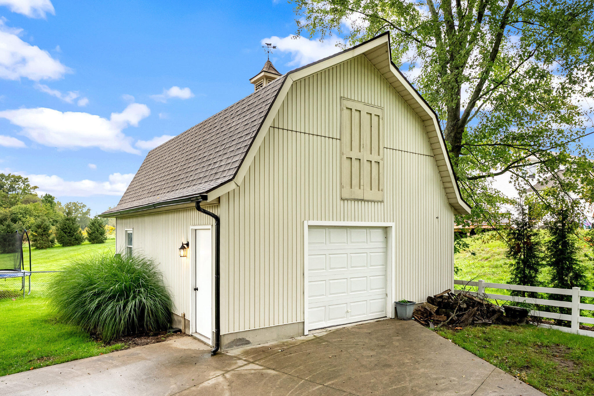 2305 Leffingwell Avenue NE Grand Rapids MI 49525