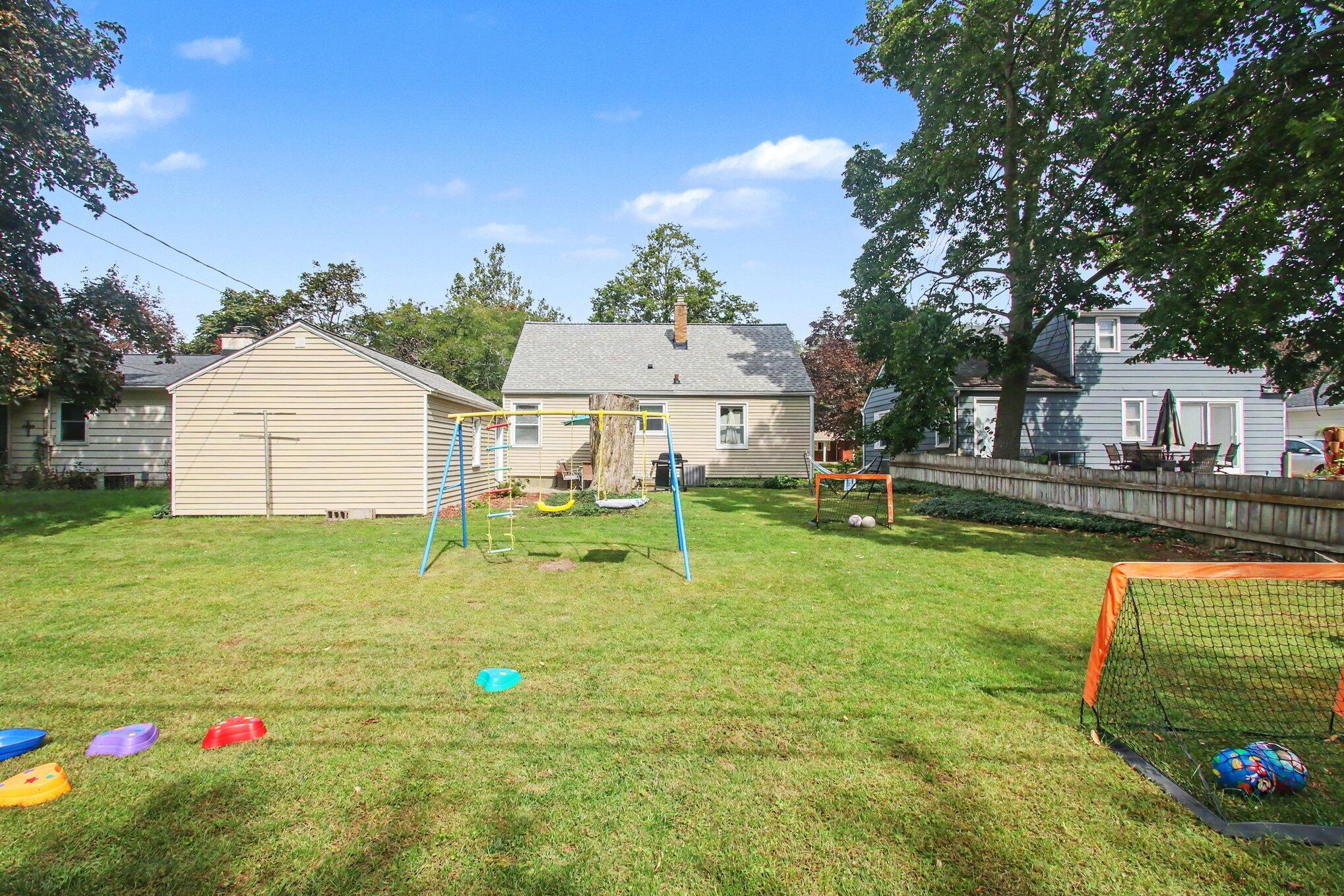 154 W 30th Street Holland MI 49423